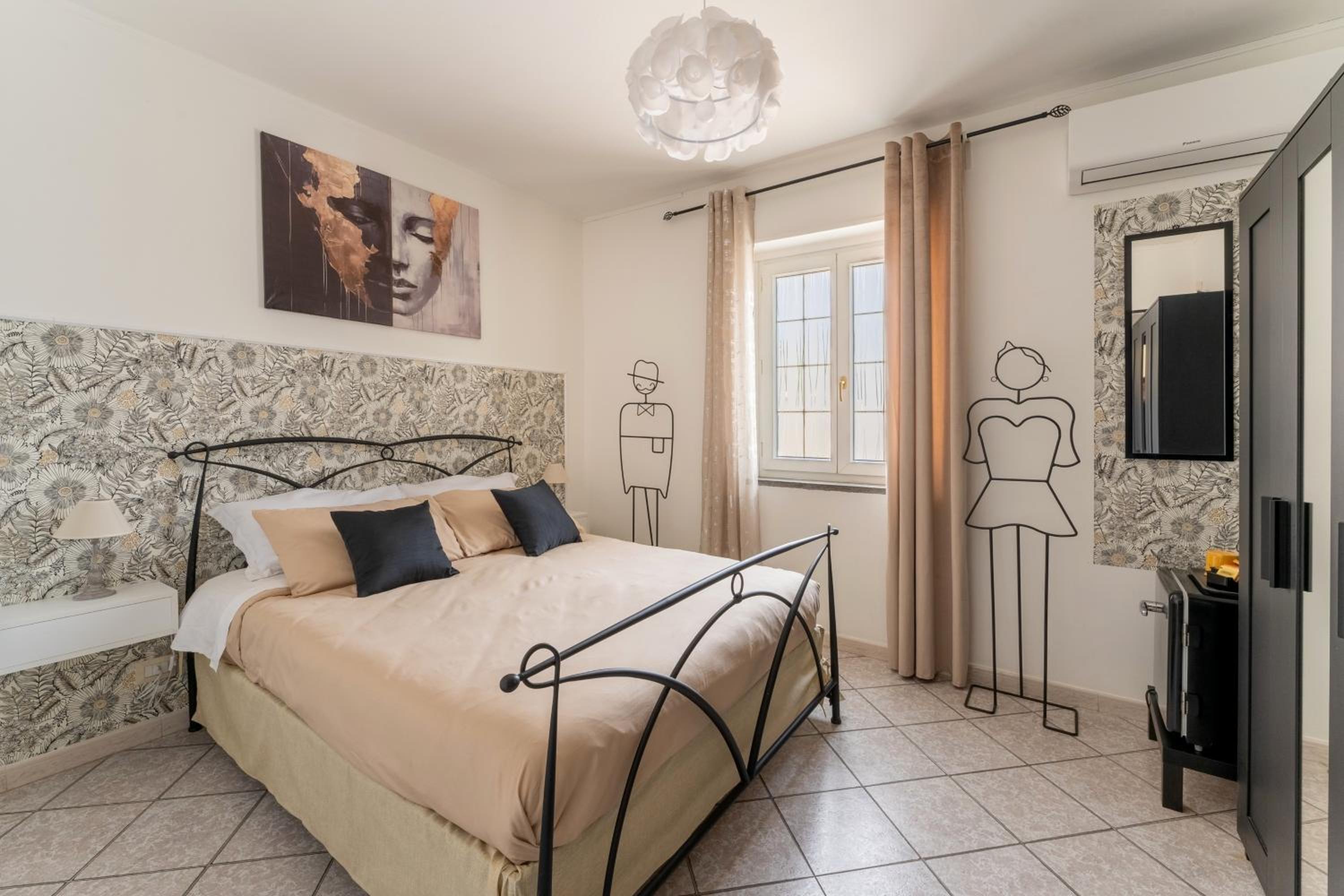 Miu' B&B , Ciampino , Villa con Piscina e Parcheggio Privato
