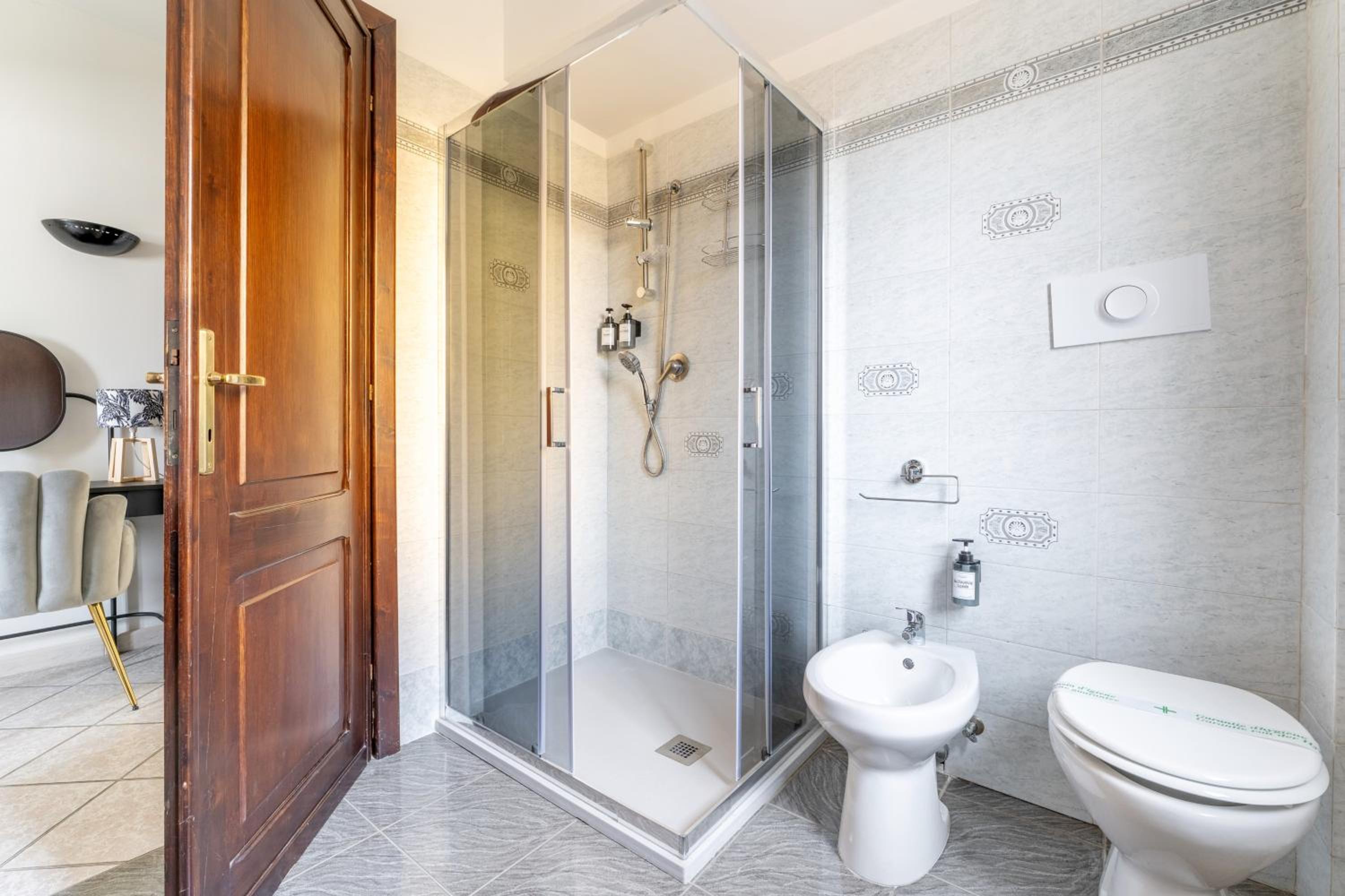 Miu' B&B , Ciampino , Villa con Piscina e Parcheggio Privato