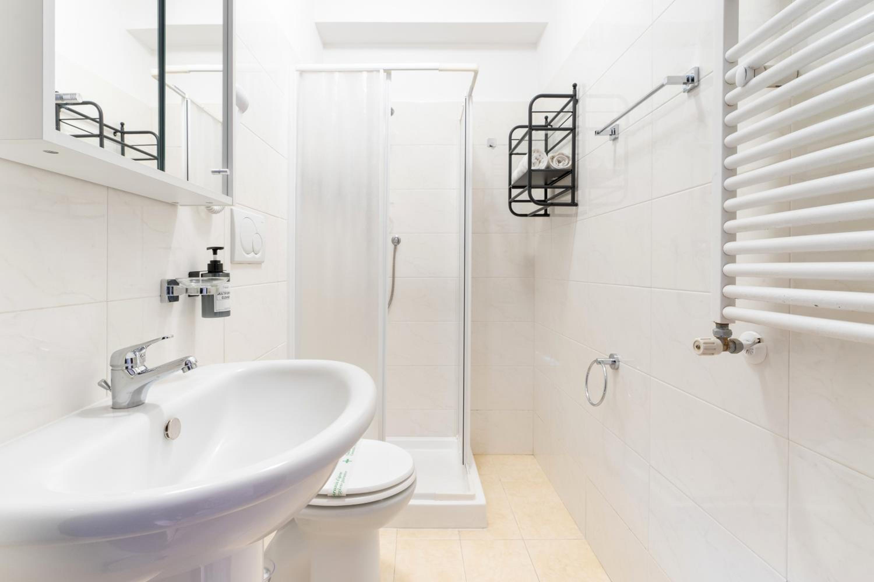 Miu' B&B , Ciampino , Villa con Piscina e Parcheggio Privato