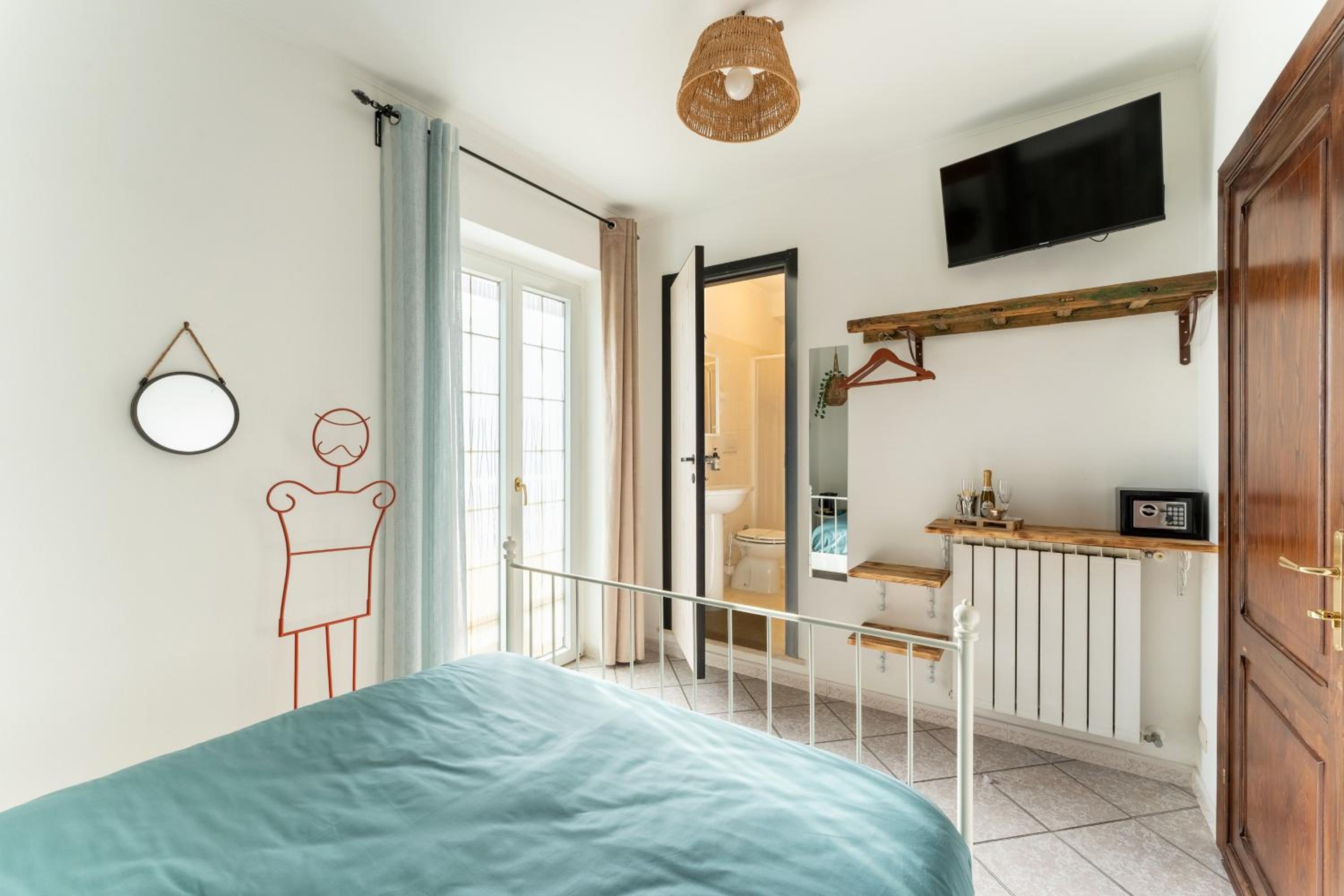 Miu' B&B , Ciampino , Villa con Piscina e Parcheggio Privato