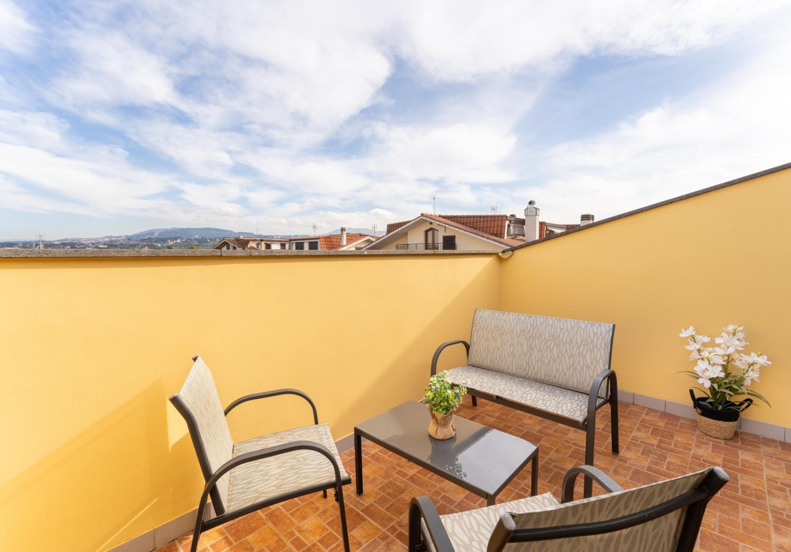 Miu' B&B , Ciampino , Villa con Piscina e Parcheggio Privato