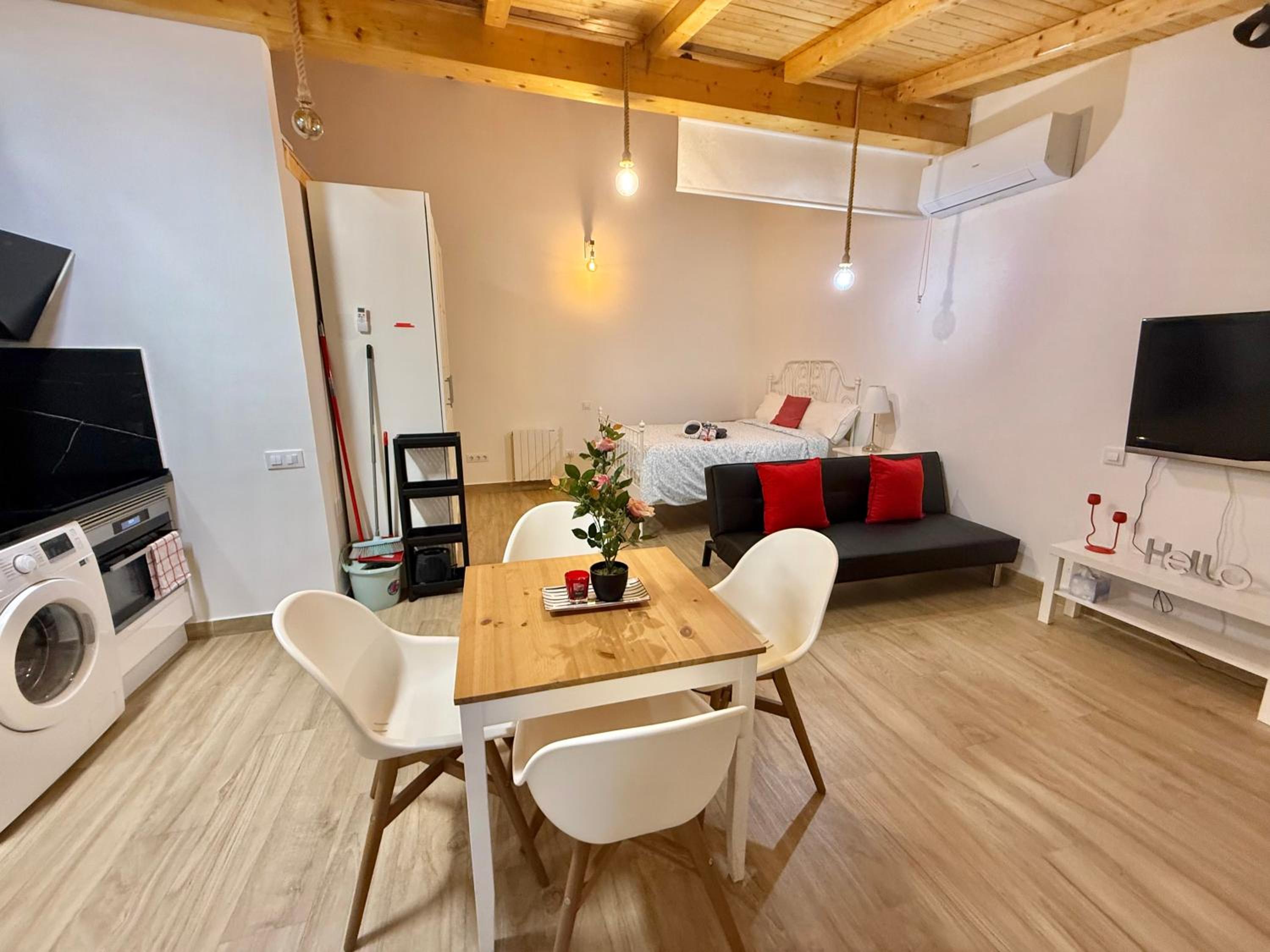 Rosa HOME, Casa completa independiente