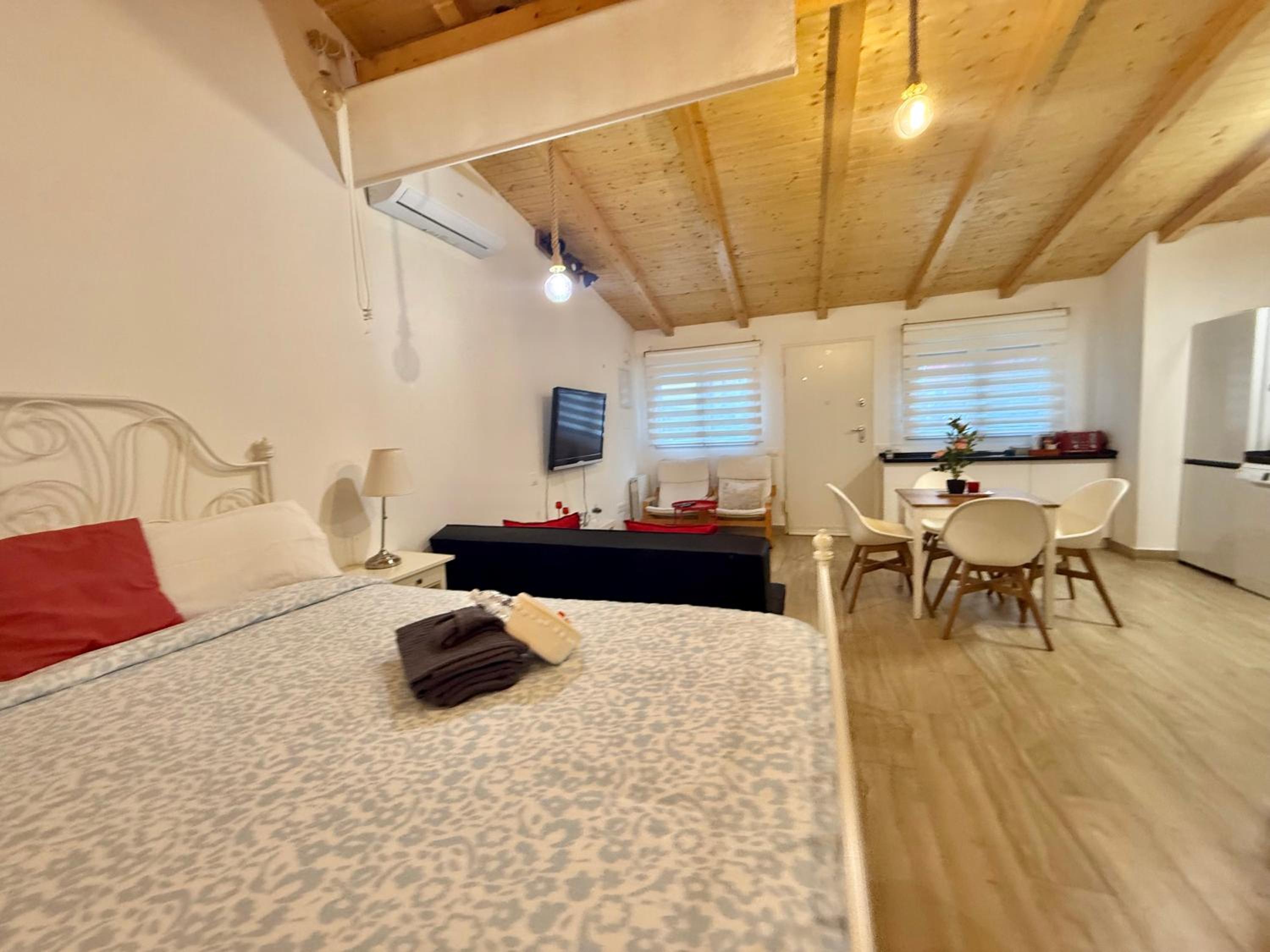 Rosa HOME, Casa completa independiente