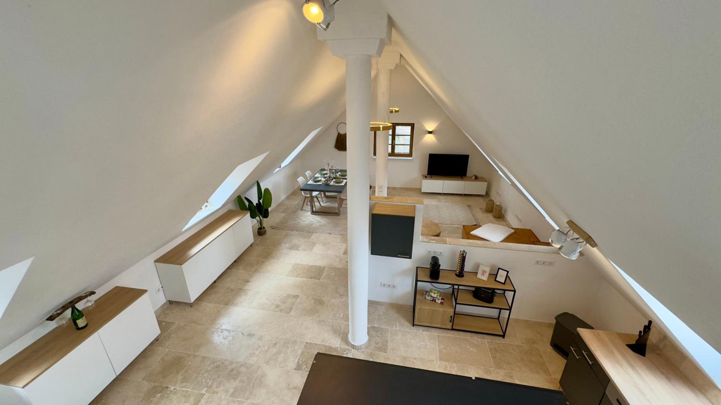 Design Penthouse im Schlossareal Deidesheim