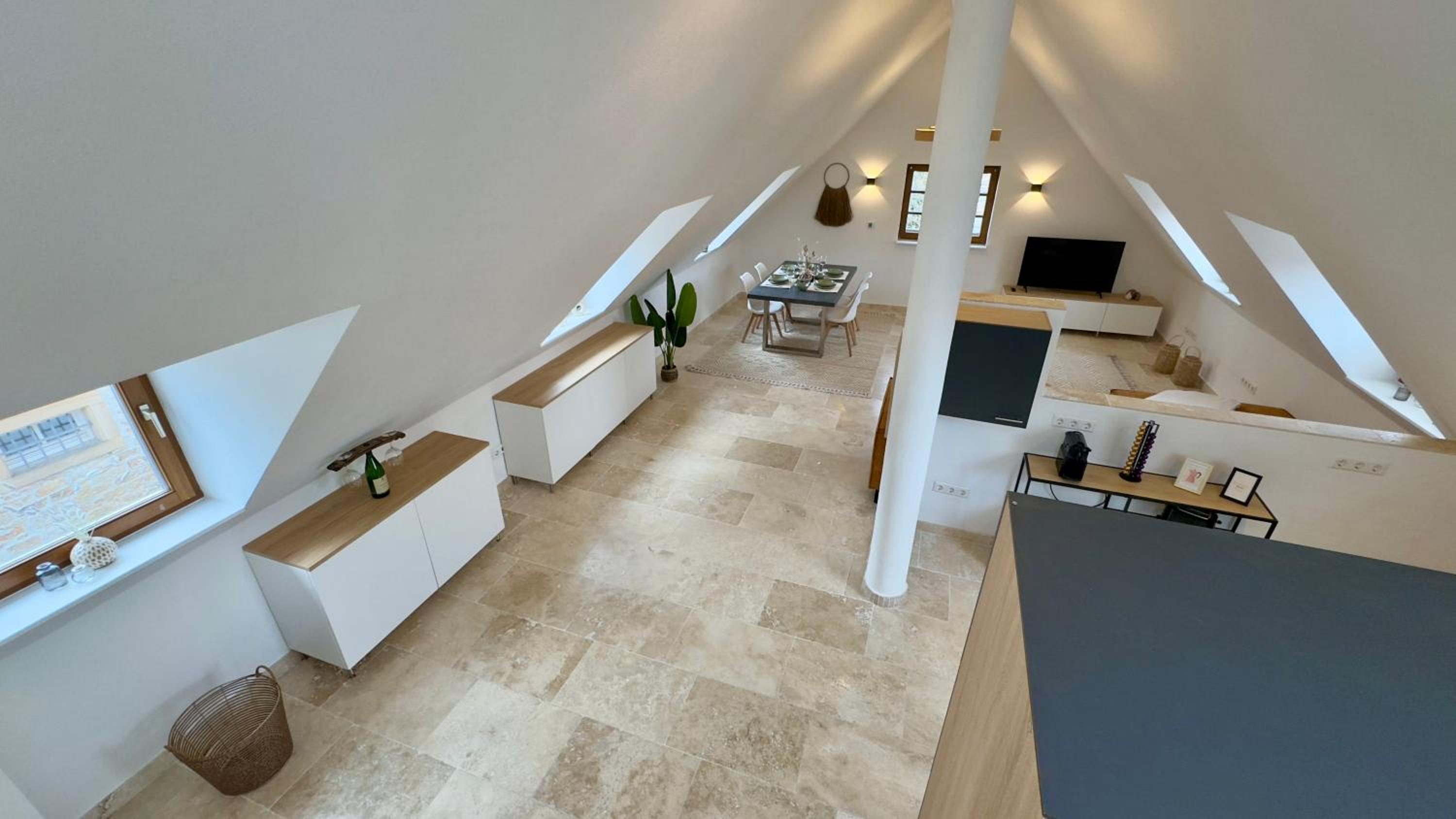 Design Penthouse im Schlossareal Deidesheim
