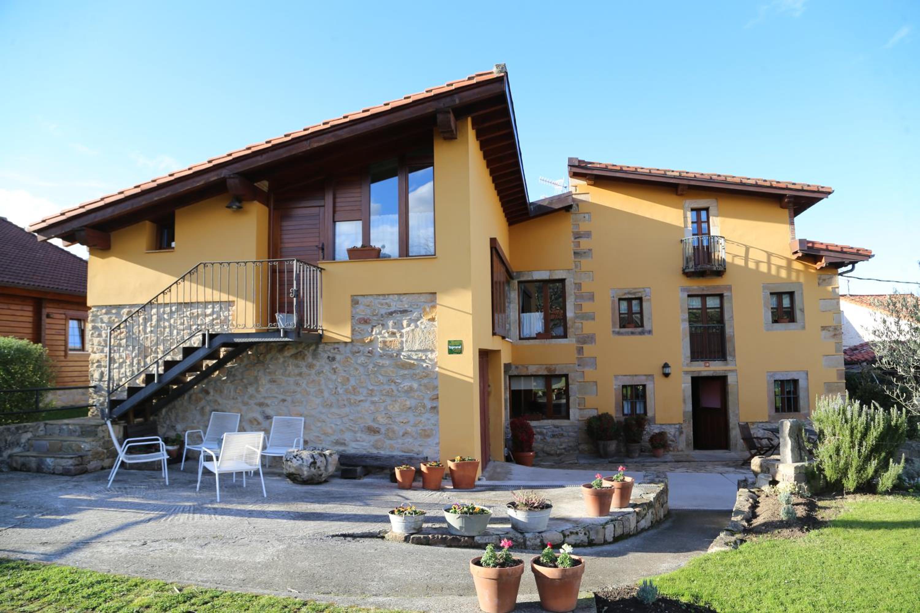Apartamentos Rurales La Casa Vieja De Silió