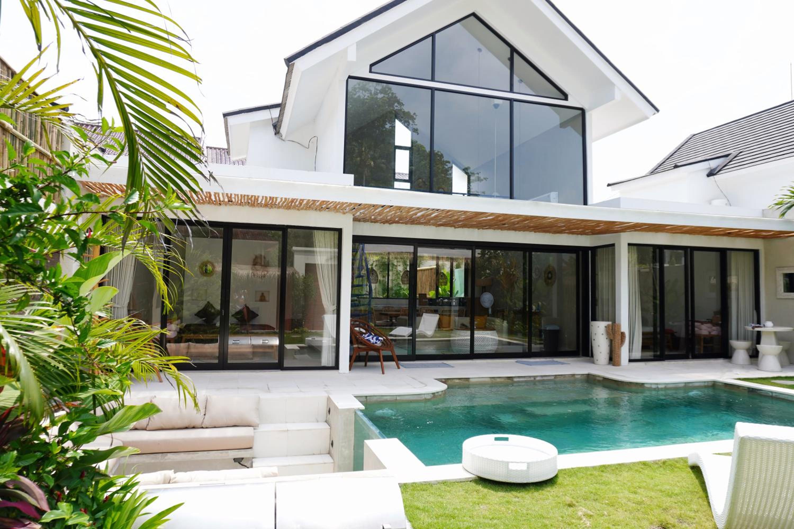 Villa Balena - 4BR Villa in Kerobokan