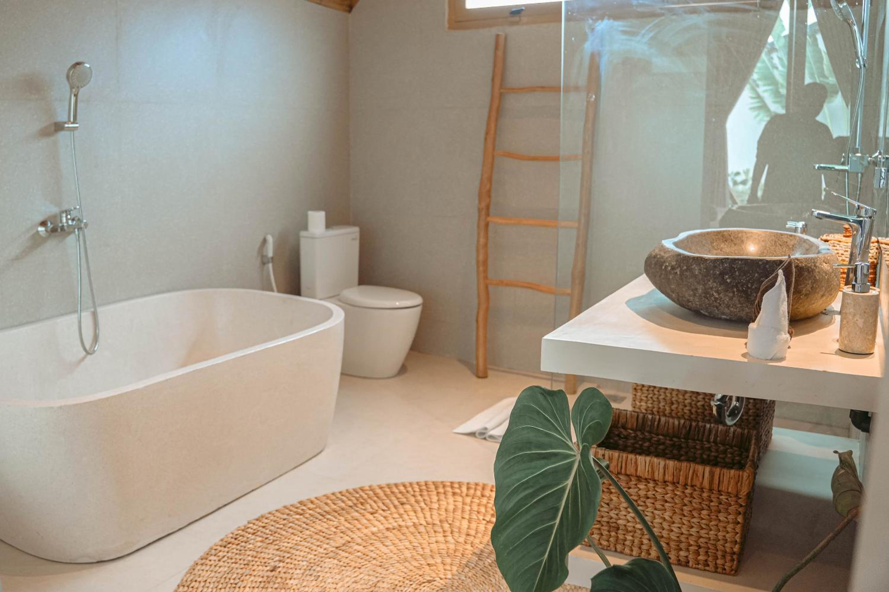 The Pearl of Canggu - 3BR Villa in Kerobokan