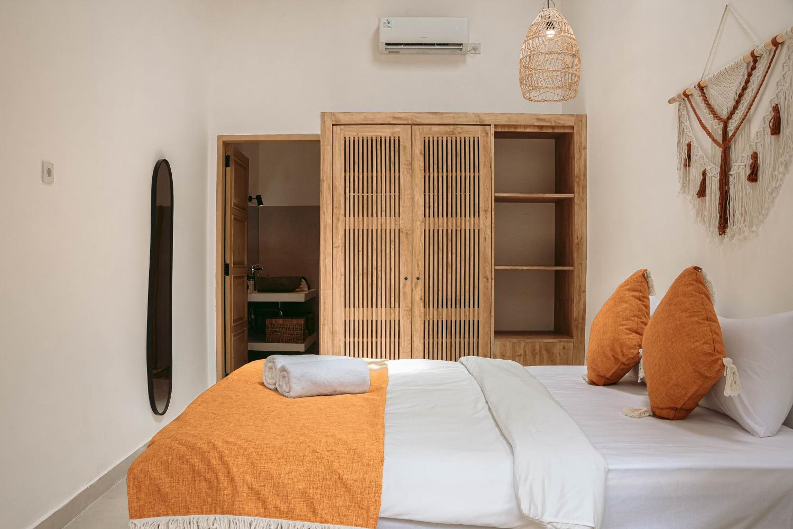 The Pearl of Canggu - 3BR Villa in Kerobokan