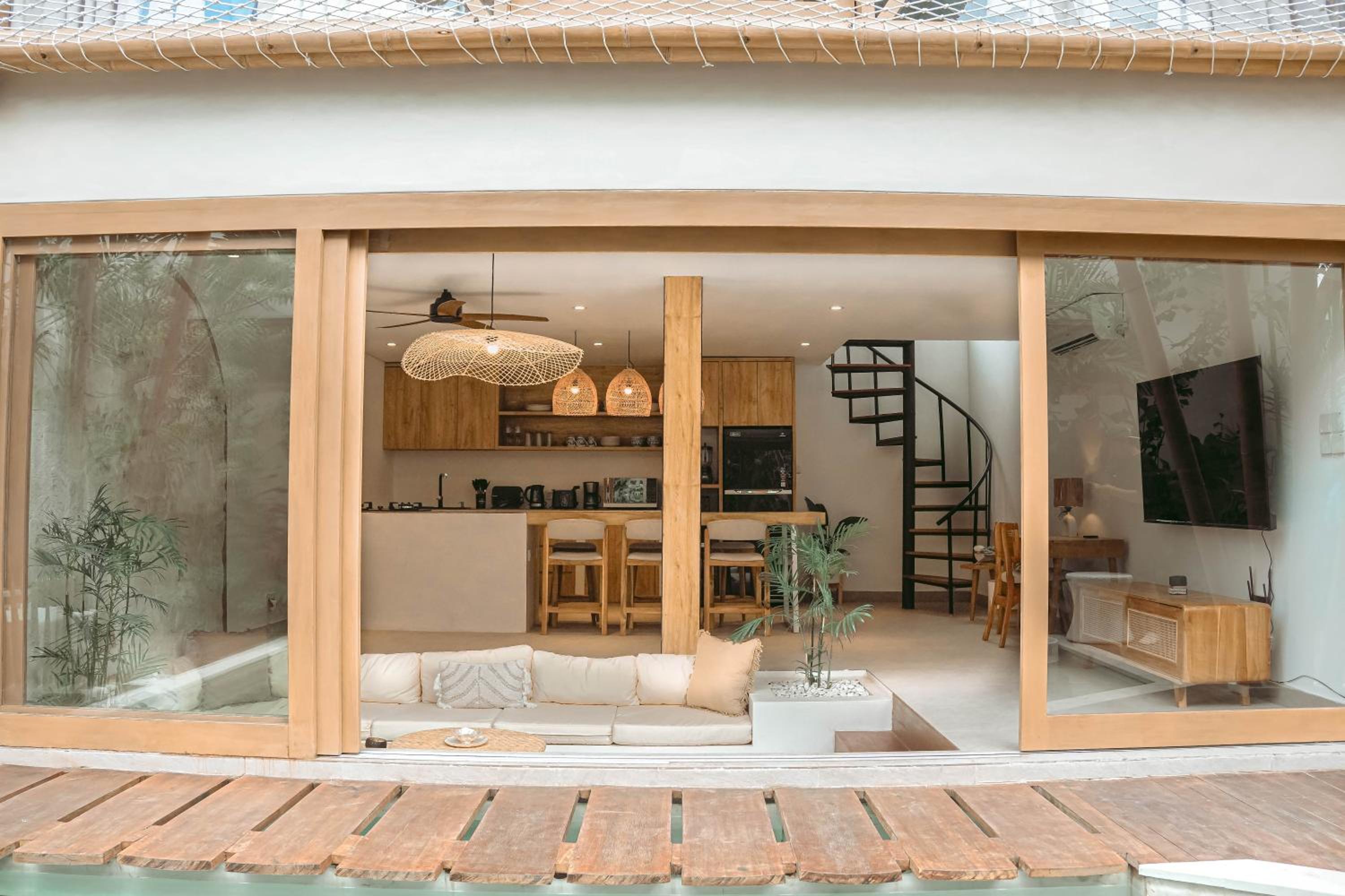The Pearl of Canggu - 3BR Villa in Kerobokan