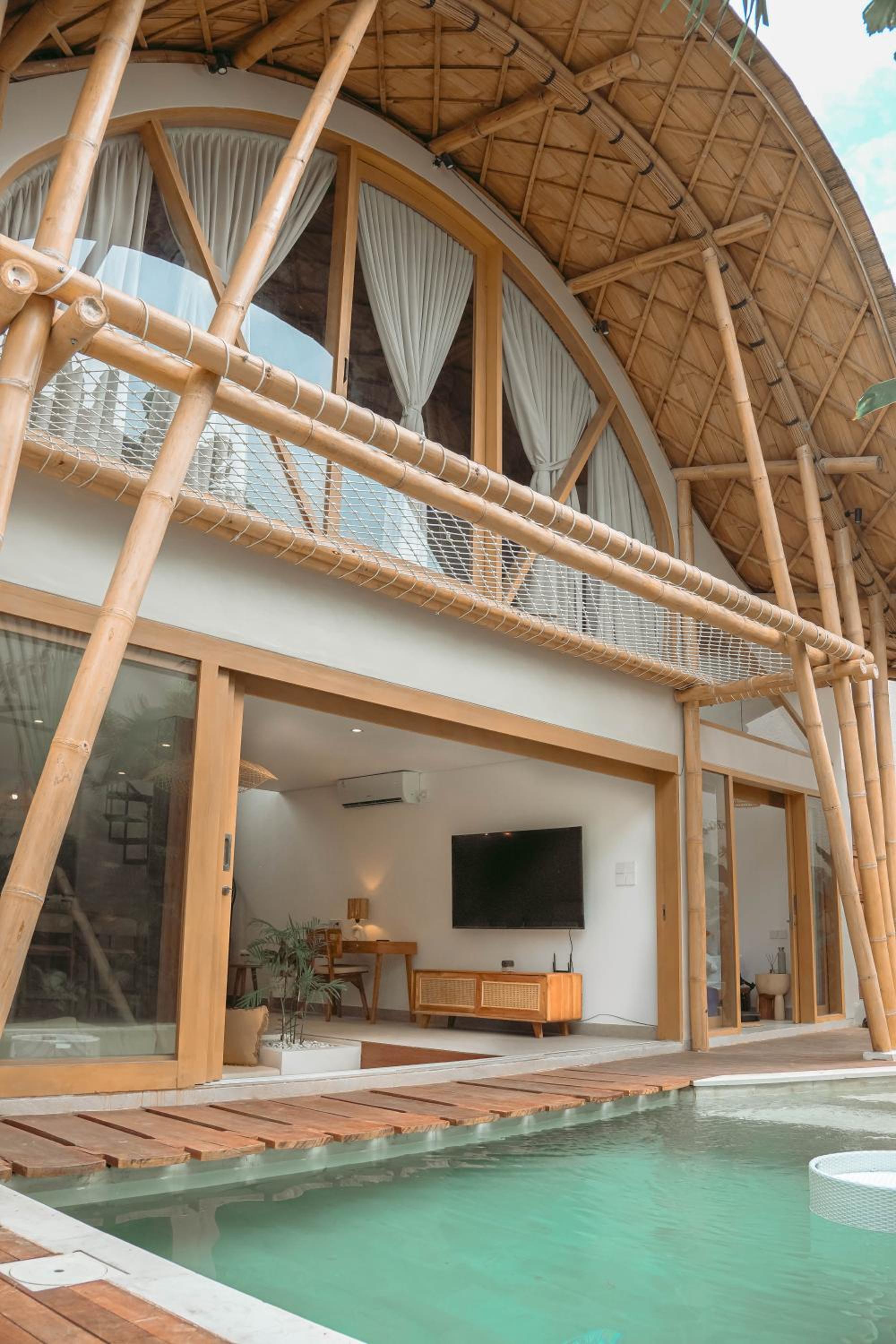 The Pearl of Canggu - 3BR Villa in Kerobokan