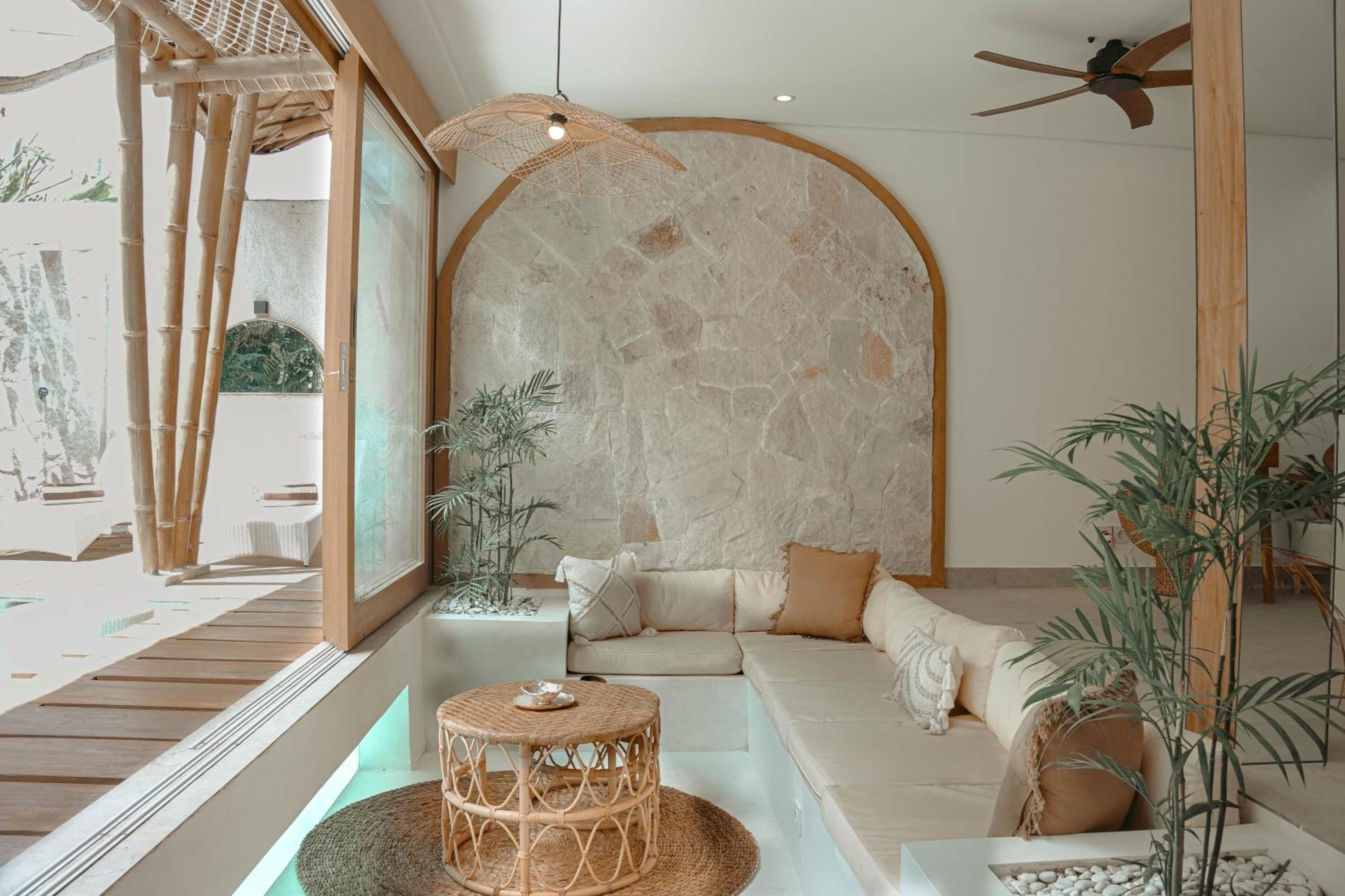 The Pearl of Canggu - 3BR Villa in Kerobokan