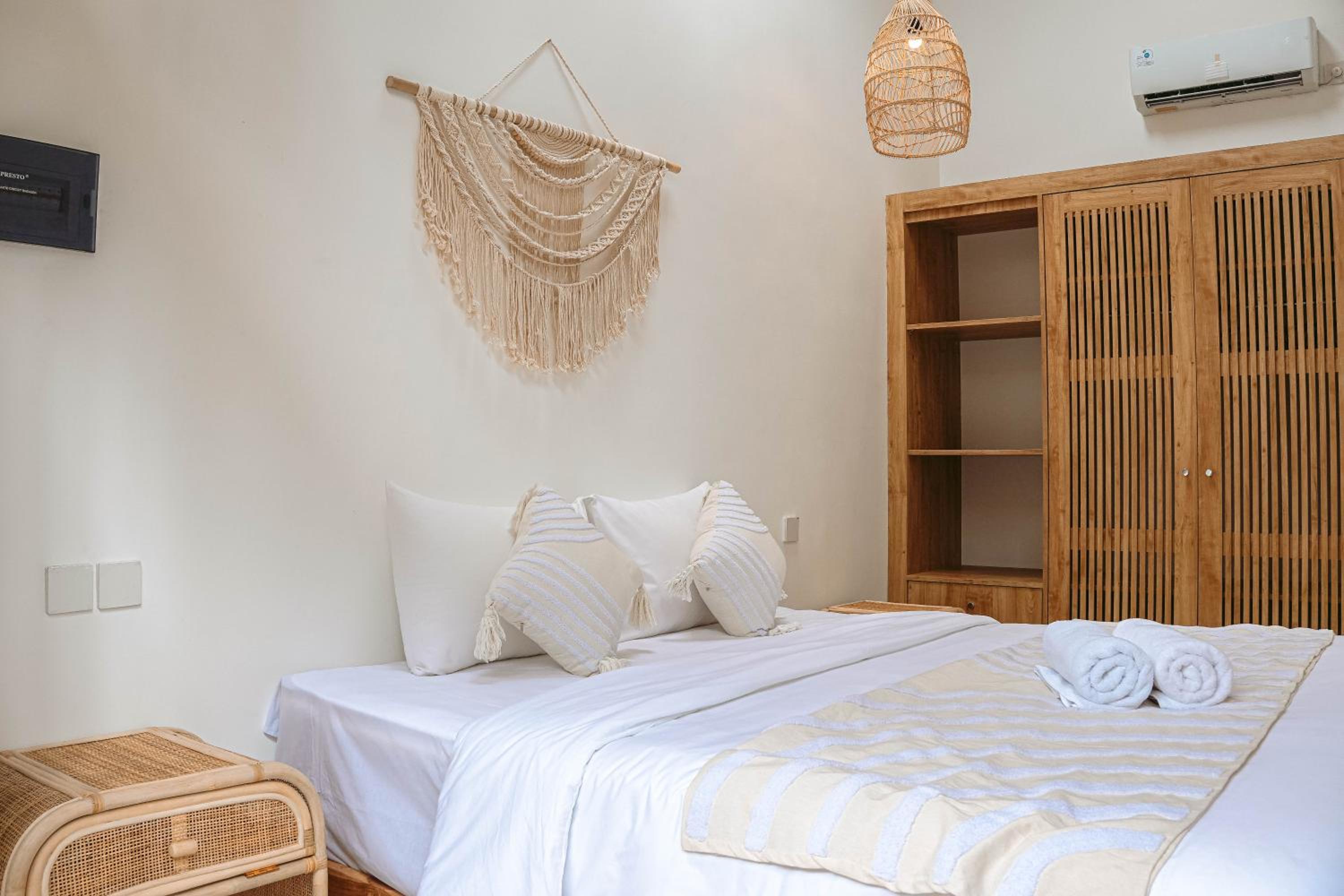 The Pearl of Canggu - 3BR Villa in Kerobokan