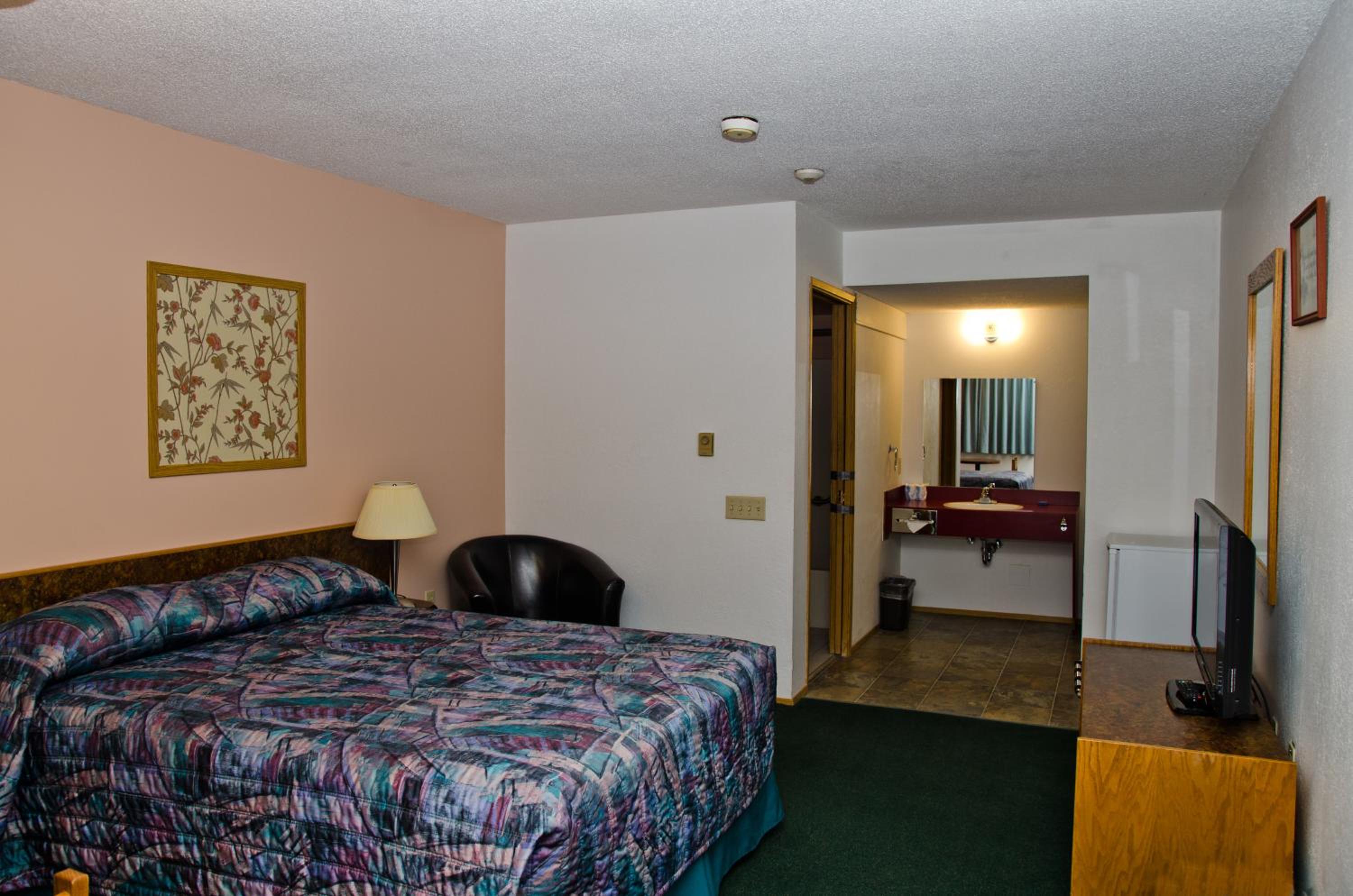 Swiss Village Inn
