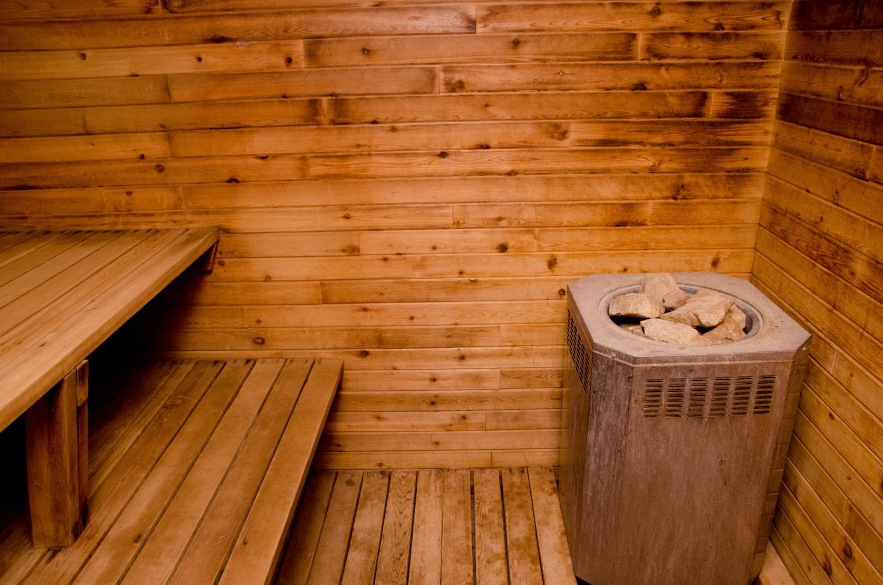 Swiss Village Inn - Image 3