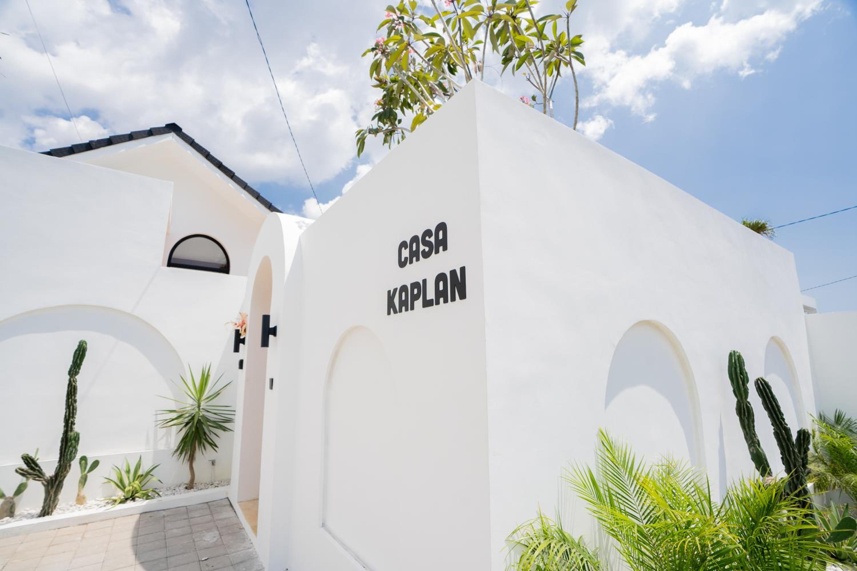 Casa Kaplan - 2BR Villa in Kedungu