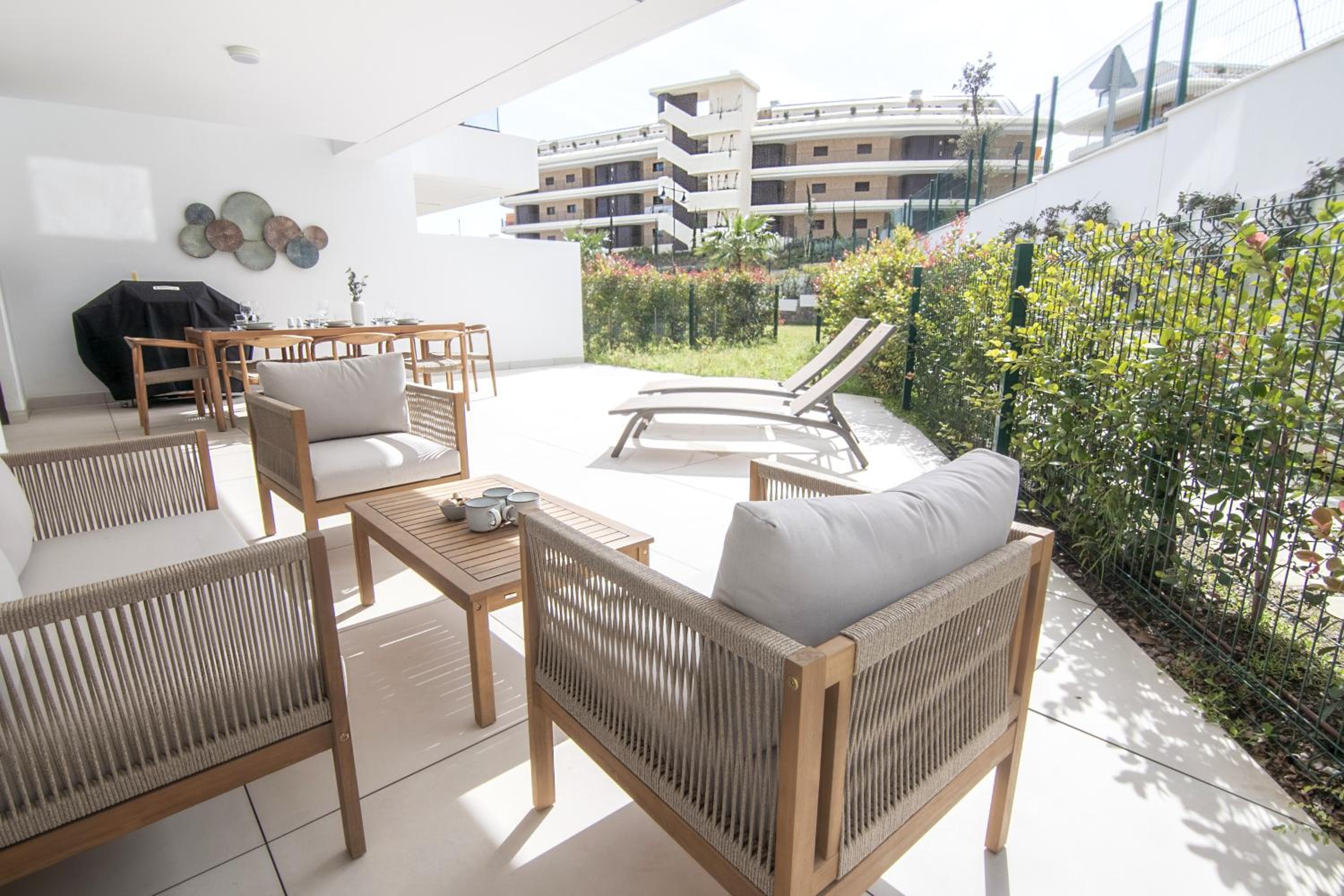 Mara's Apartments Higuerón West - Suite Villa - Like a House with Private Graden