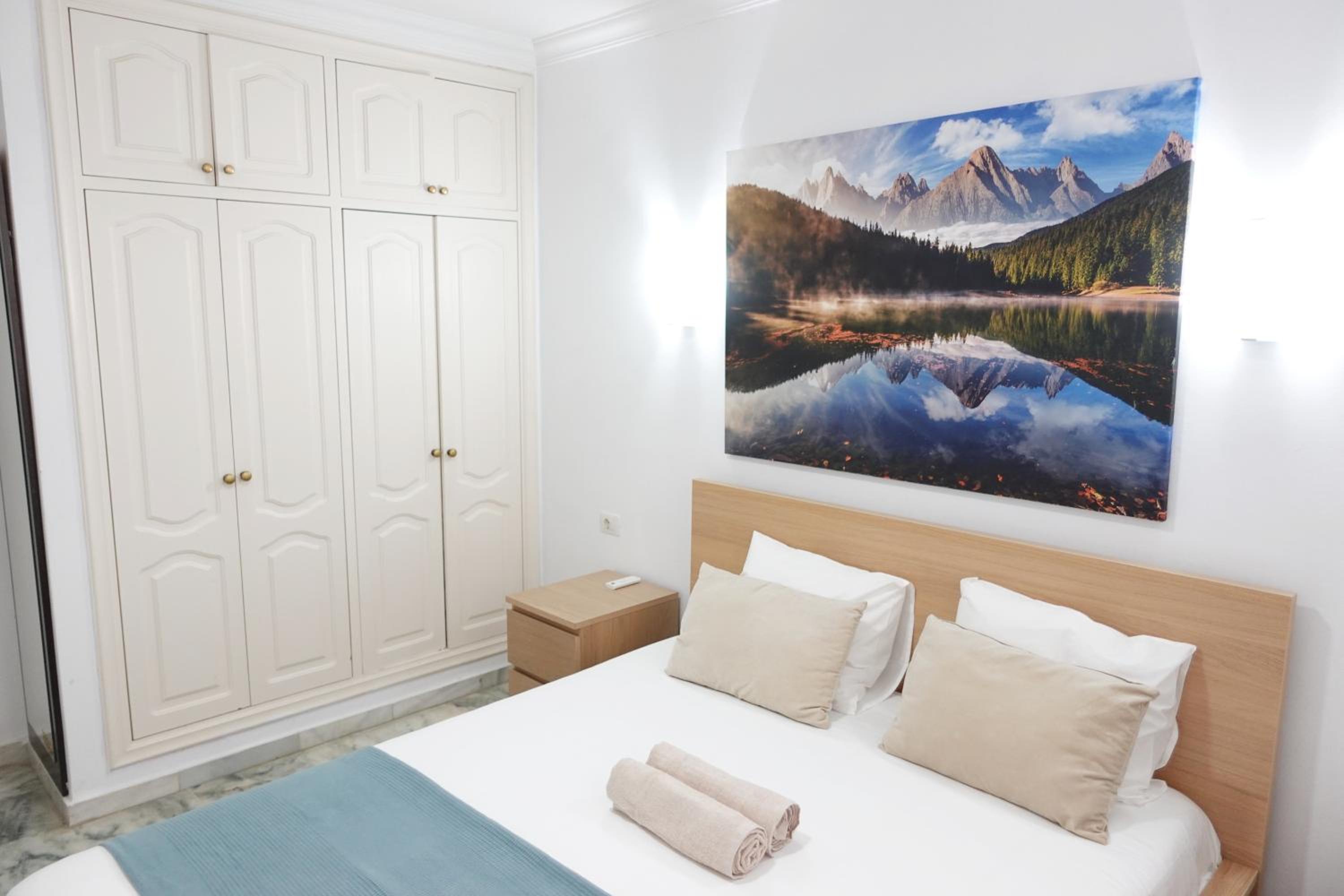Sunset Bay Apartment