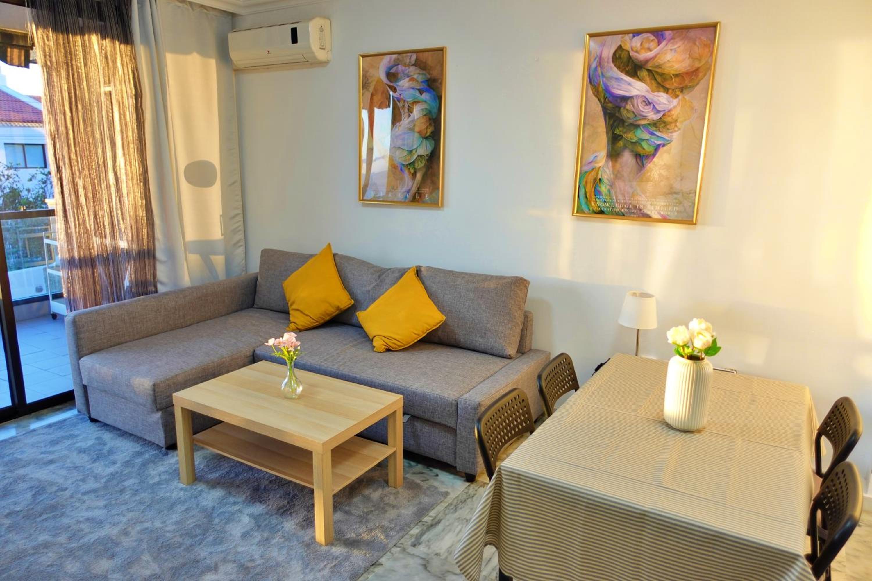 Sunset Bay Apartment