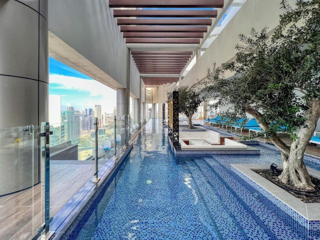 5 Star Rooftop Infinity Pool with Burj Khalifa Views