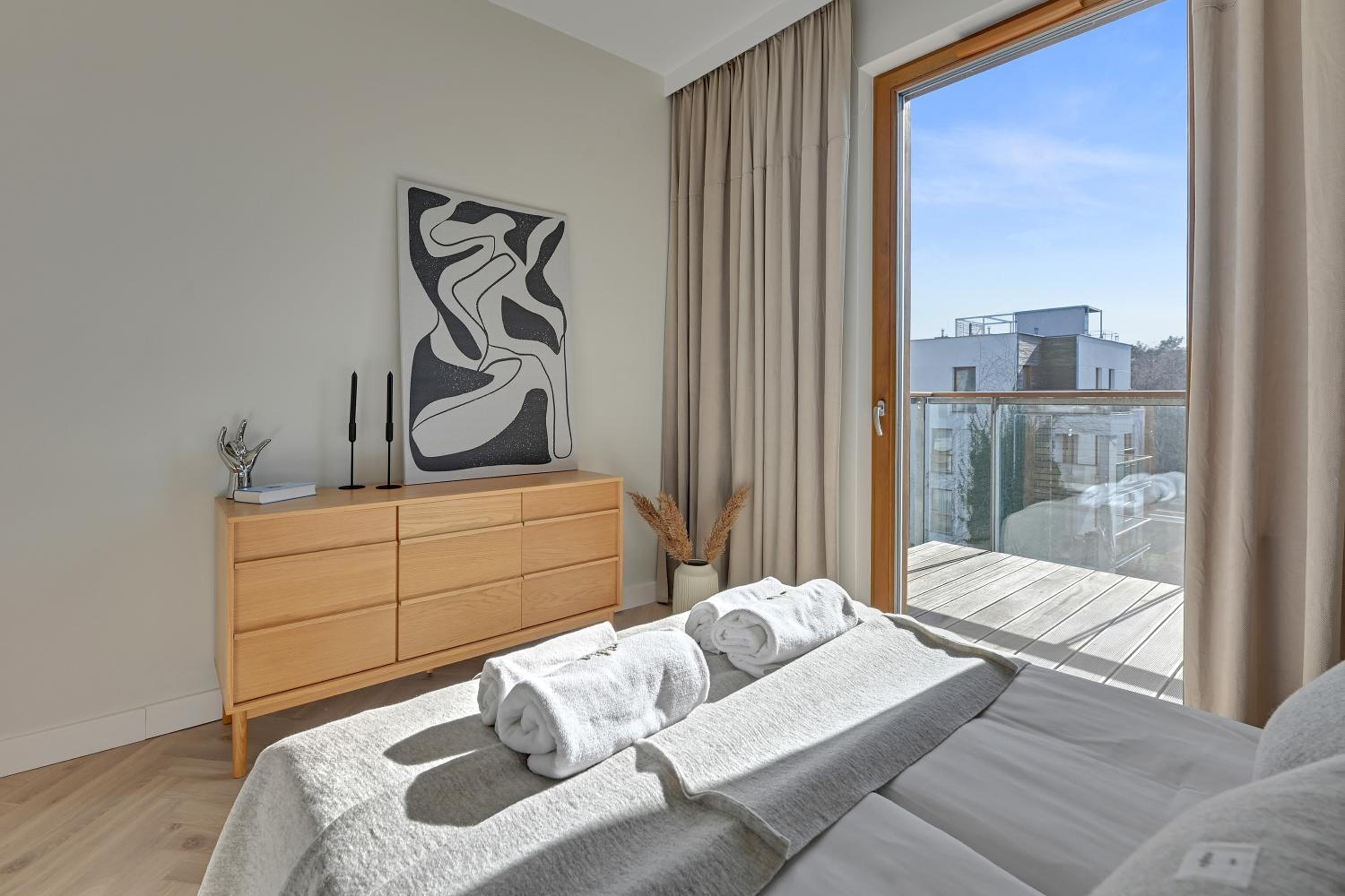 Nadmorski Dwór 800m od Plaży by Downtown Apartments