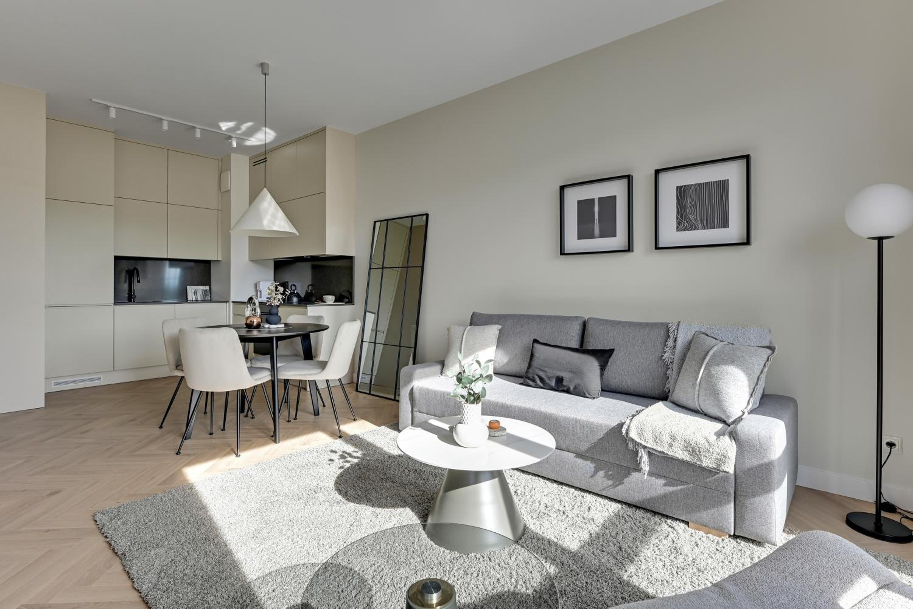 Nadmorski Dwór 800m od Plaży by Downtown Apartments
