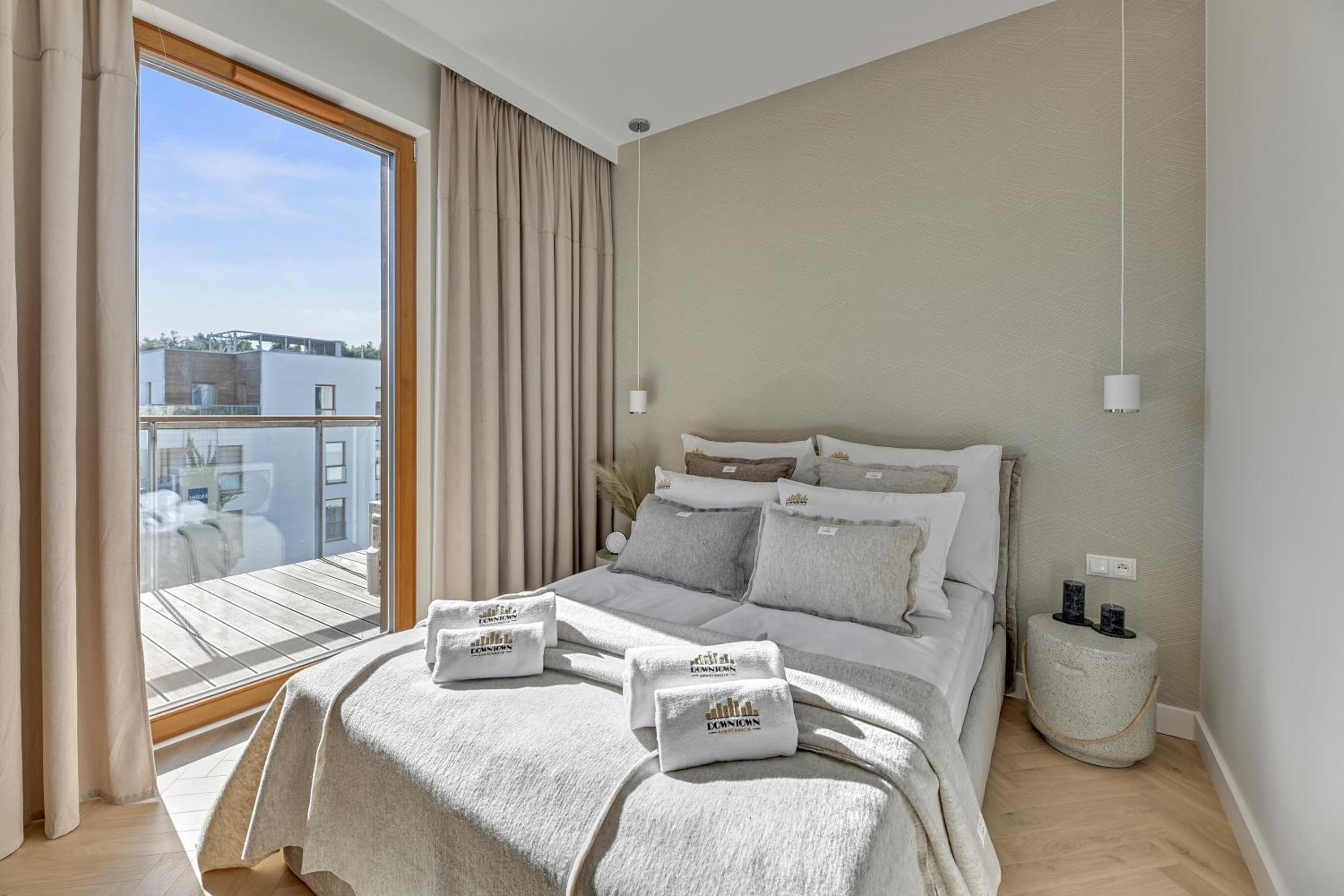 Nadmorski Dwór 800m od Plaży by Downtown Apartments