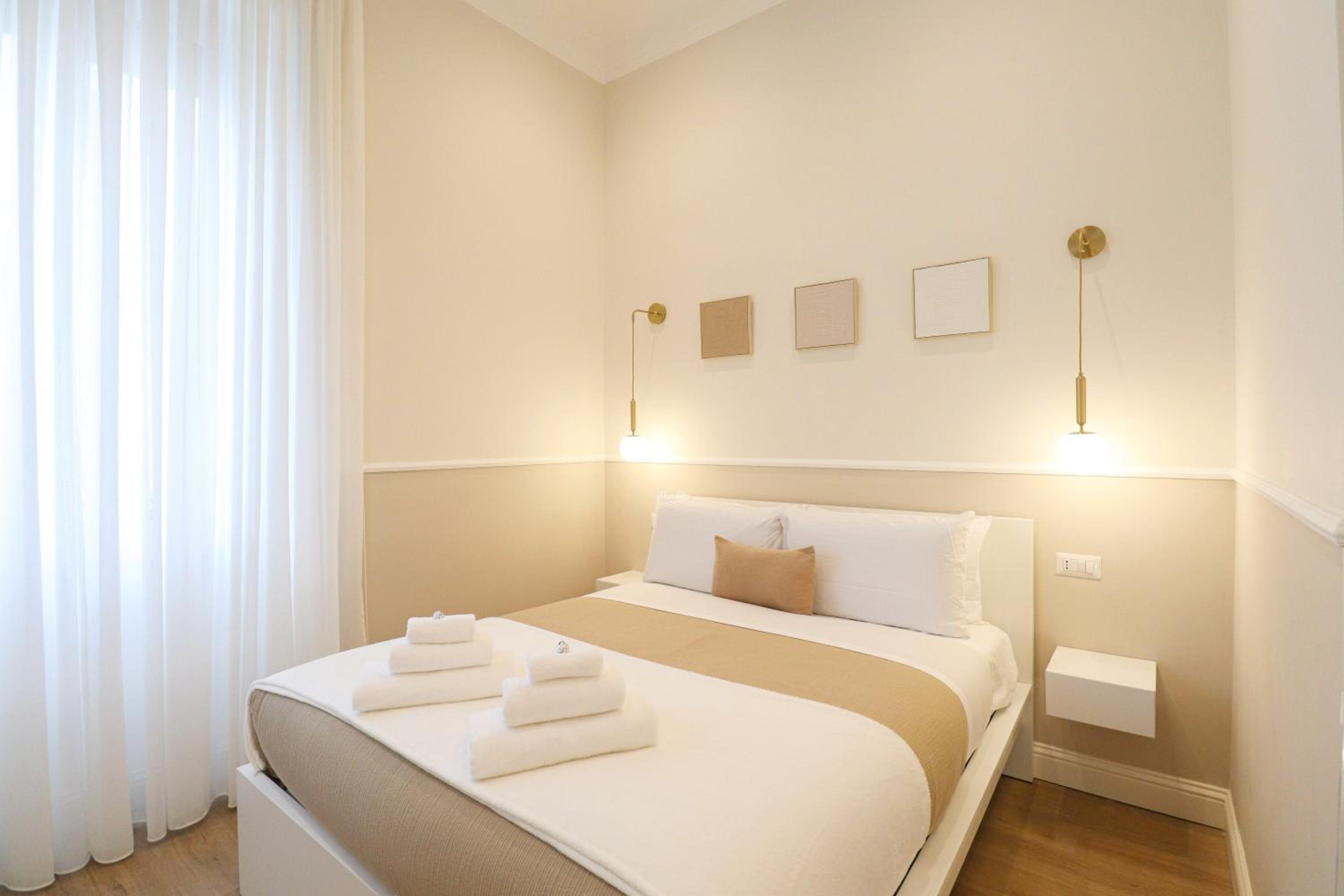 St Peter & Vatican Luxury Suites - Boutique Suites in Rome Centre & Vatican - AC, Wifi & Metro 5 min