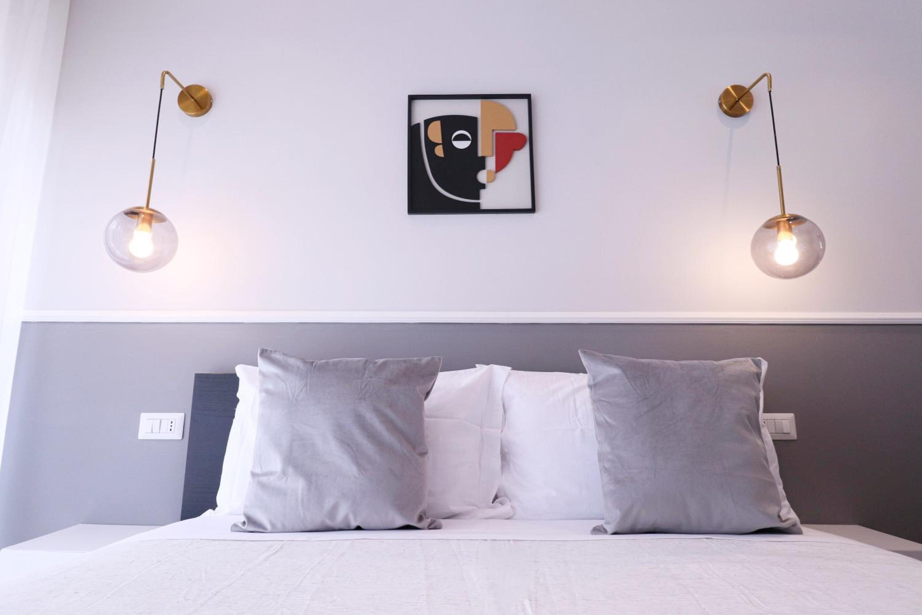St Peter & Vatican Luxury Suites - Boutique Suites in Rome Centre & Vatican - AC, Wifi & Metro 5 min