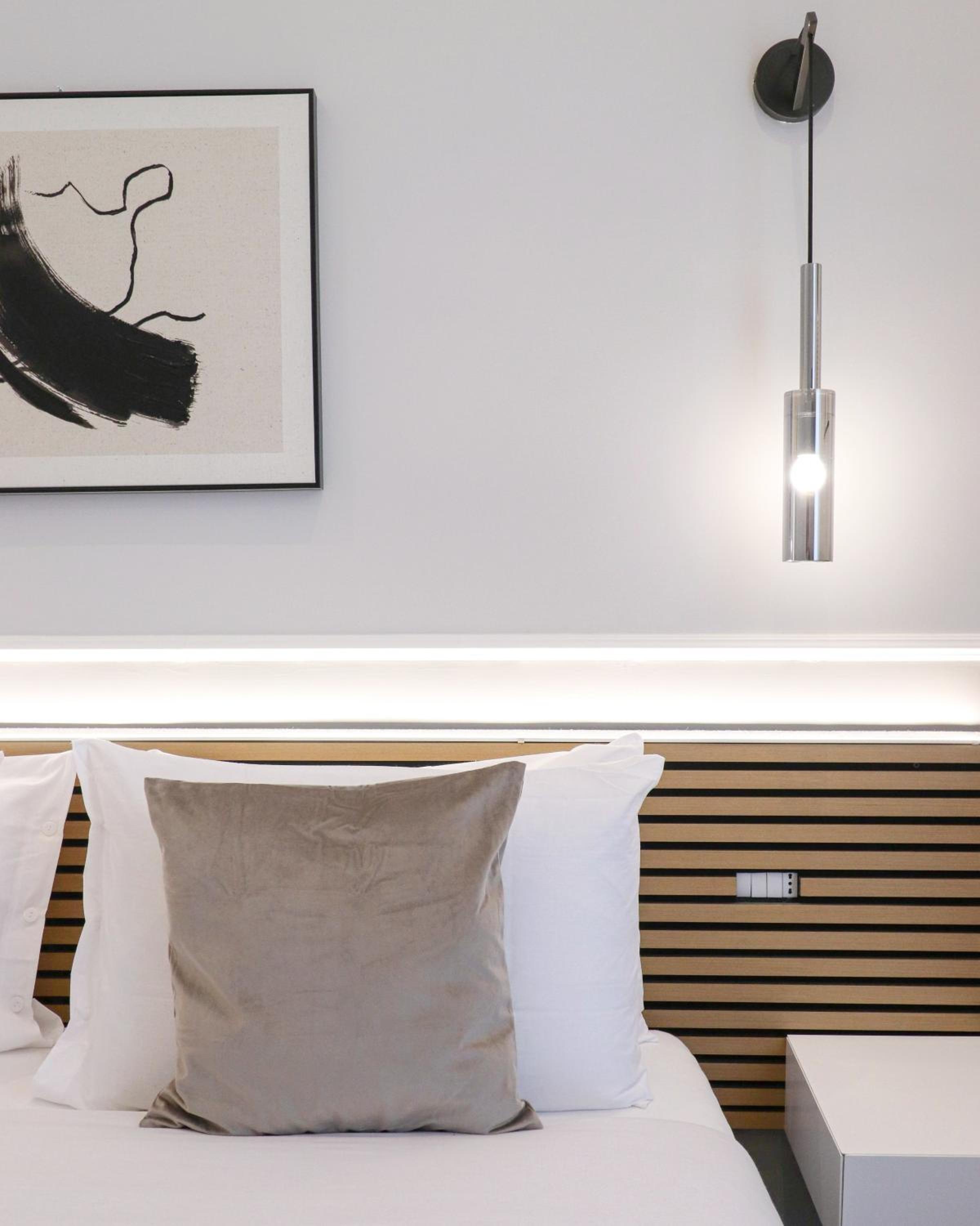 St Peter & Vatican Luxury Suites - Boutique Suites in Rome Centre & Vatican - AC, Wifi & Metro 5 min
