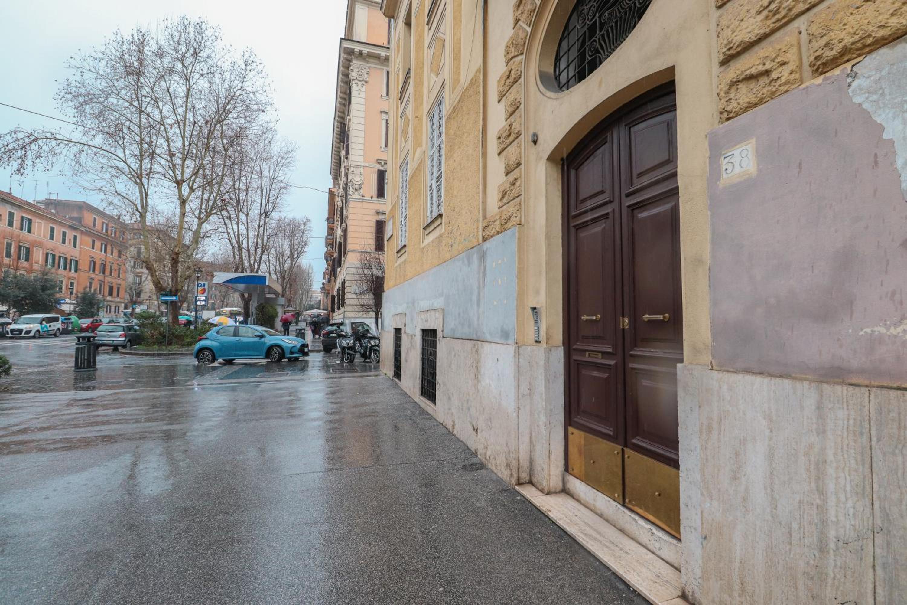 St Peter & Vatican Luxury Suites - Boutique Suites in Rome Centre & Vatican - AC, Wifi & Metro 5 min