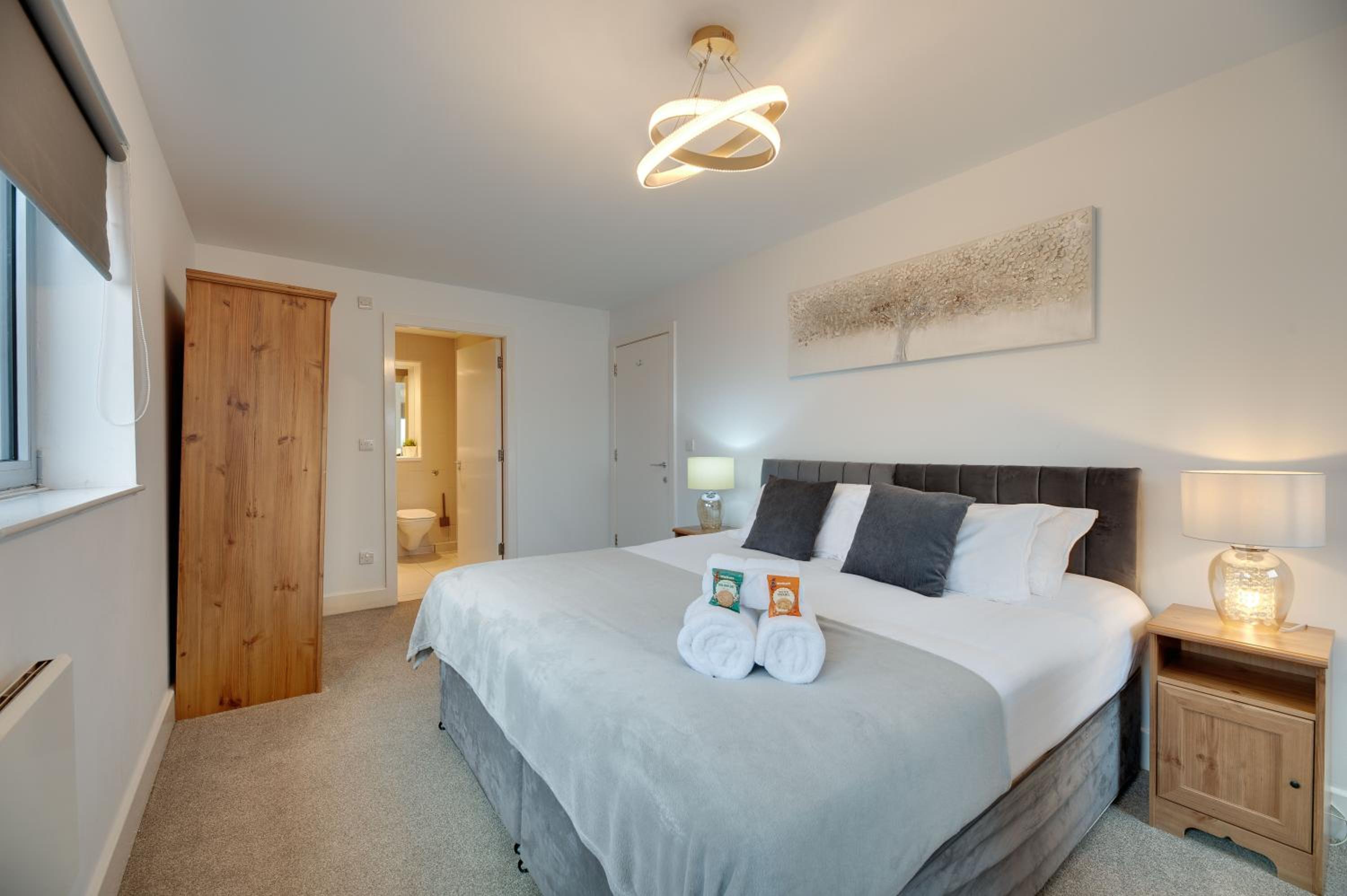 Monument Apartments Modern City Break Staycation
