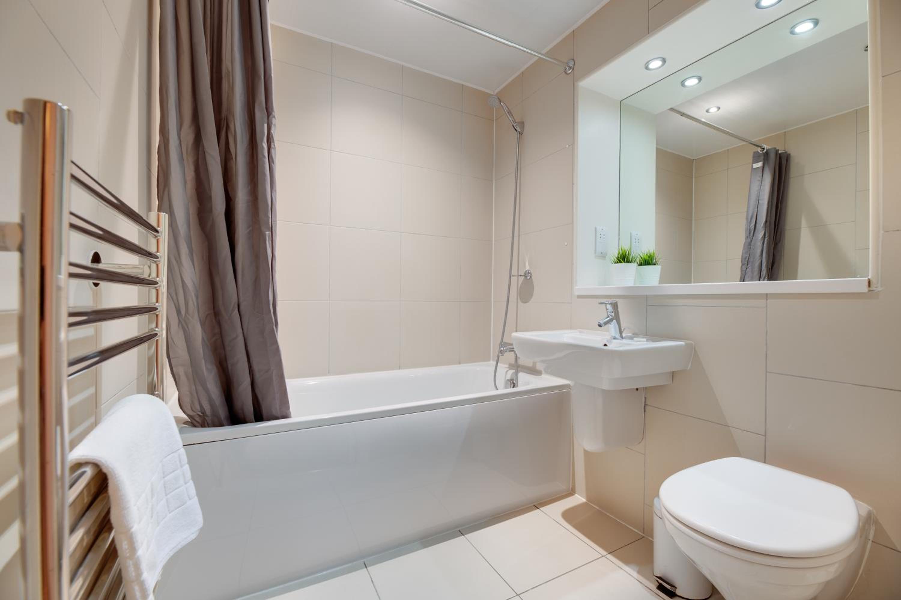Monument Apartments Modern City Break Staycation