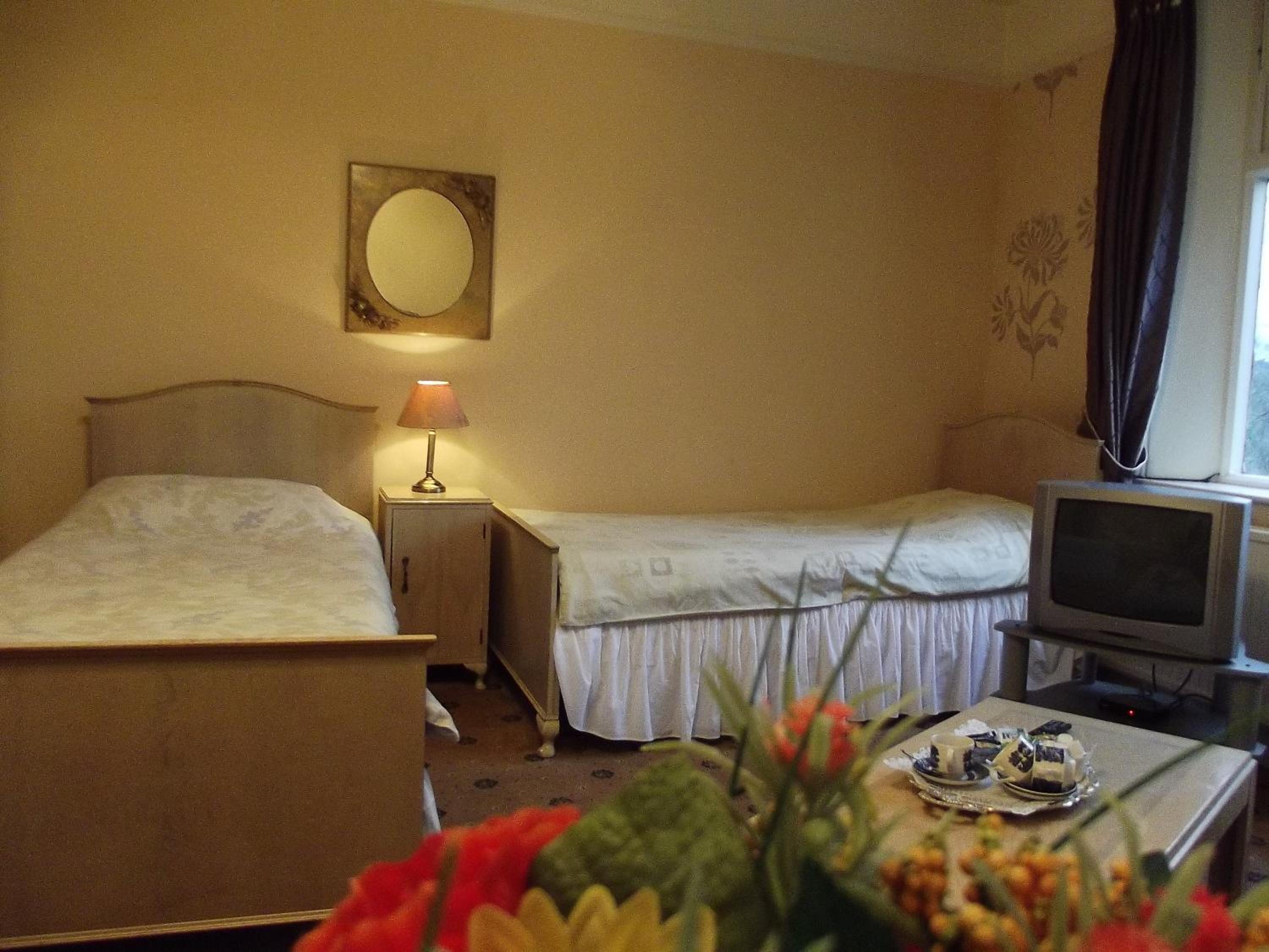 Oakfield Lodge Guest House Stockport