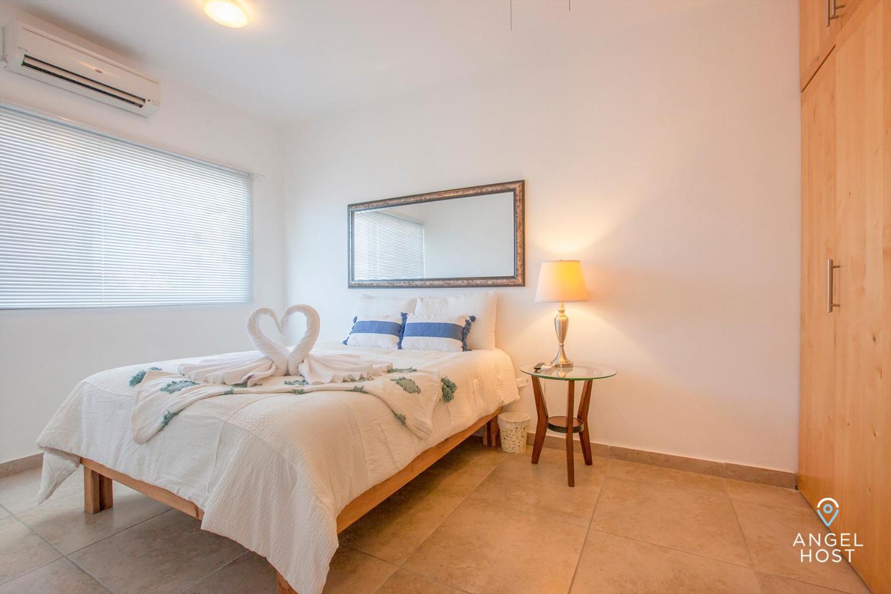 Condos with Spectacular Views & Pool Onsite