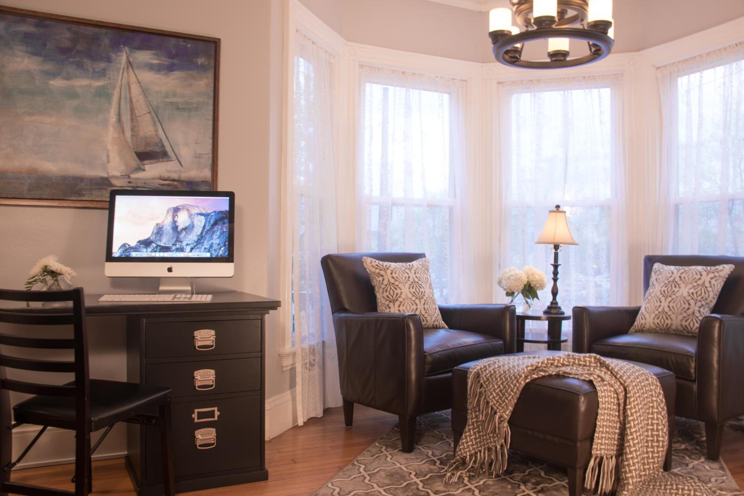 Portland Vacations - The Chadwick Bed and Breakfast - Property Image 5