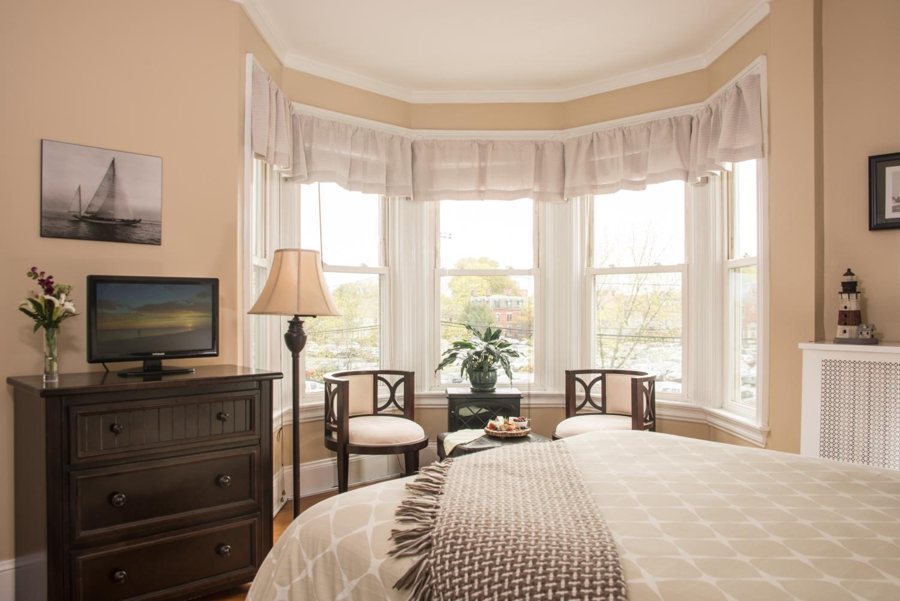 Portland Vacations - The Chadwick Bed and Breakfast - Property Image 3