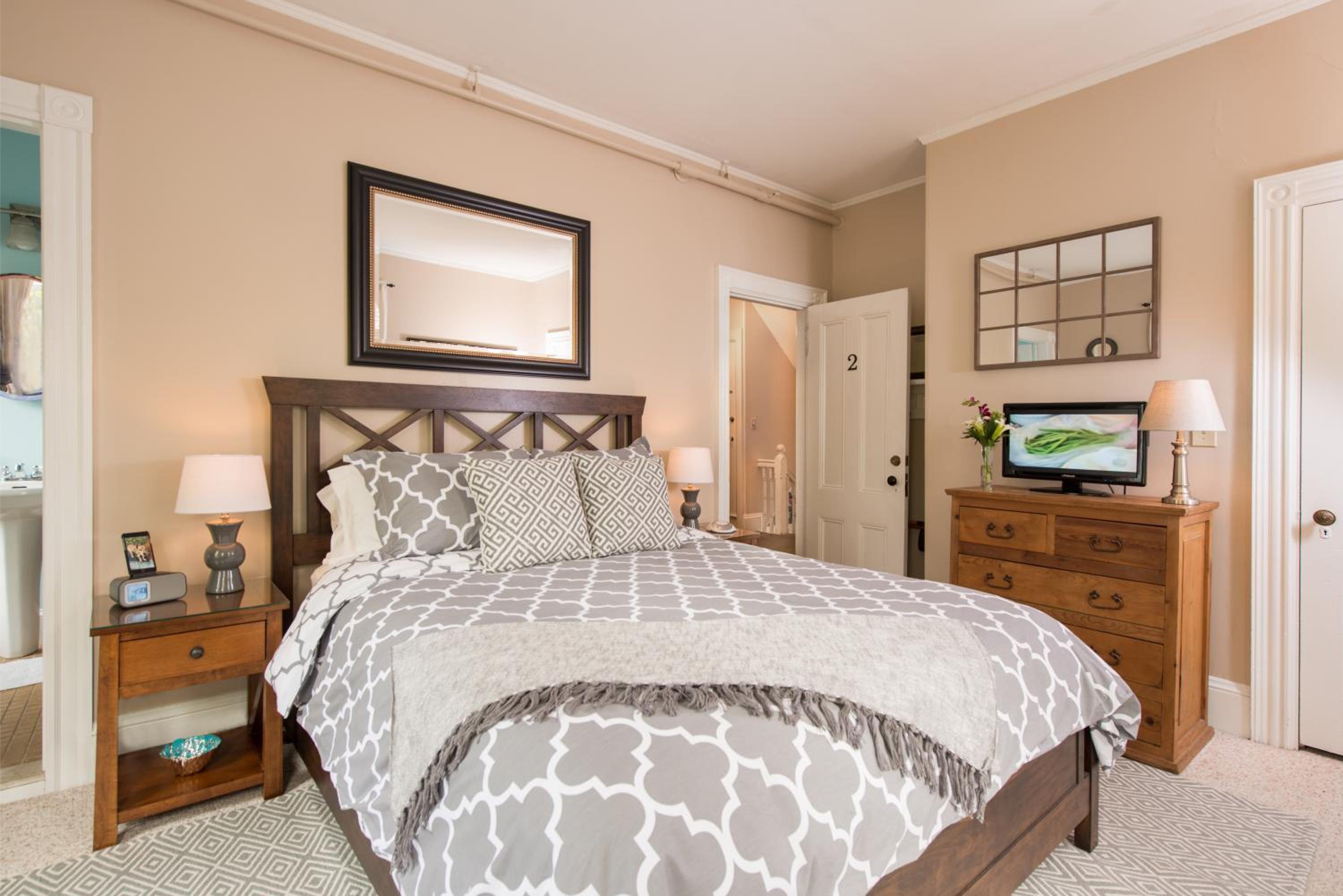 Portland Vacations - The Chadwick Bed and Breakfast - Property Image 2