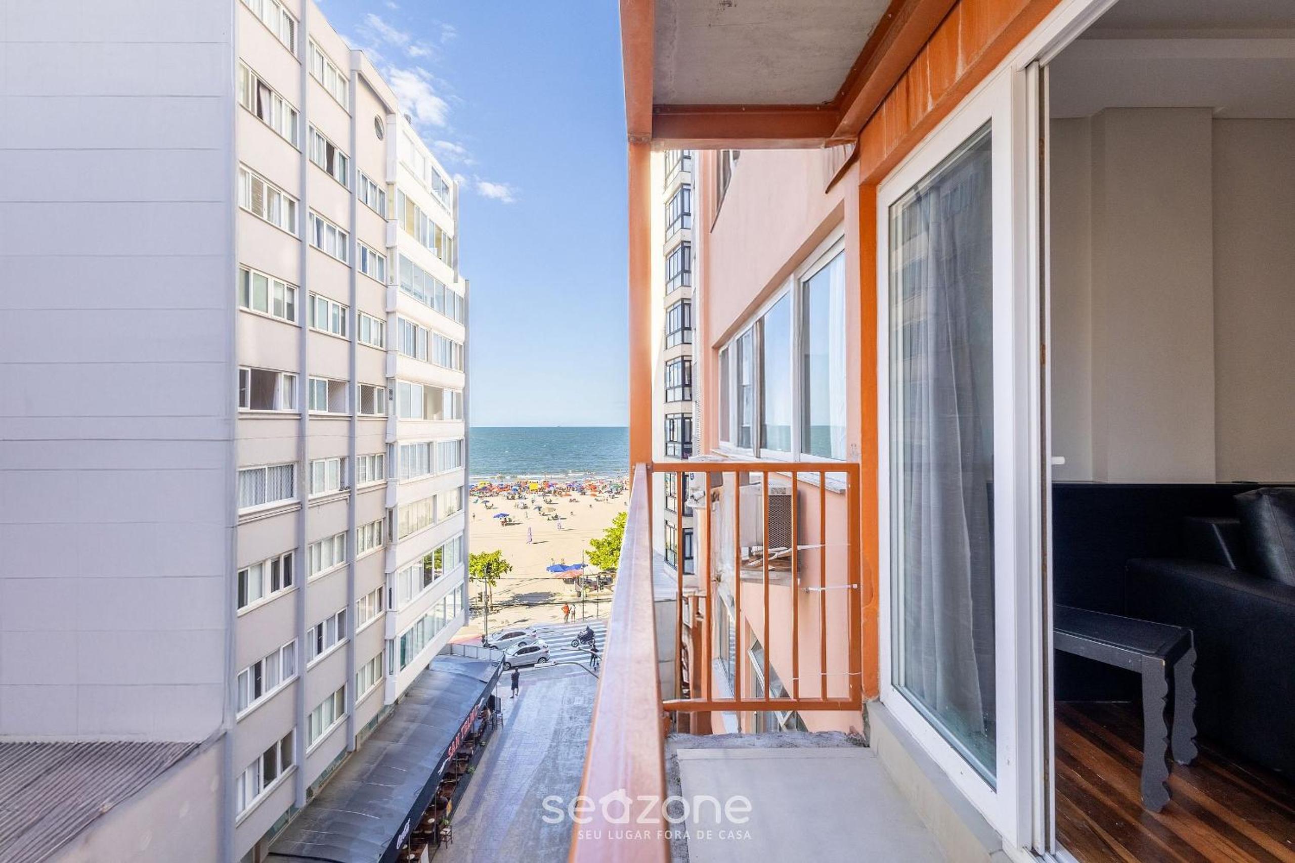 Apartments 50m from the Main Beach in BC - MRD