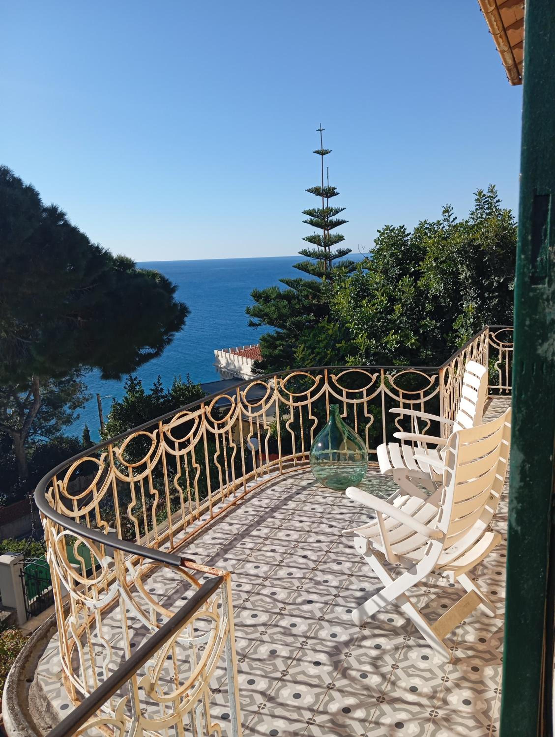 Meine Sonne Riviera, appartamento storico con vista mare, terrazzo e parcheggio