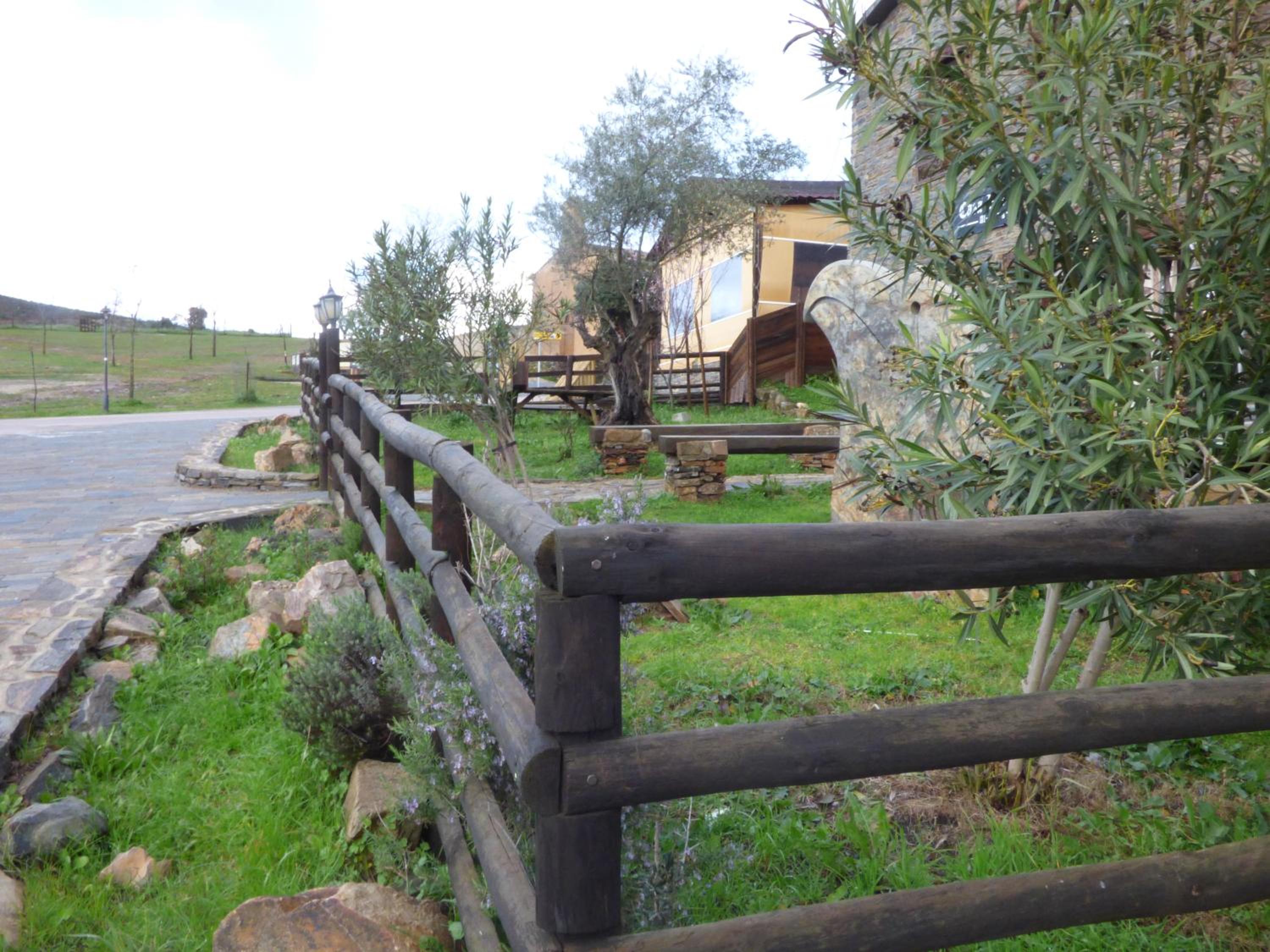 Casa Rural Al-Mofrag y Apartamentos El Mirador de Monfragüe