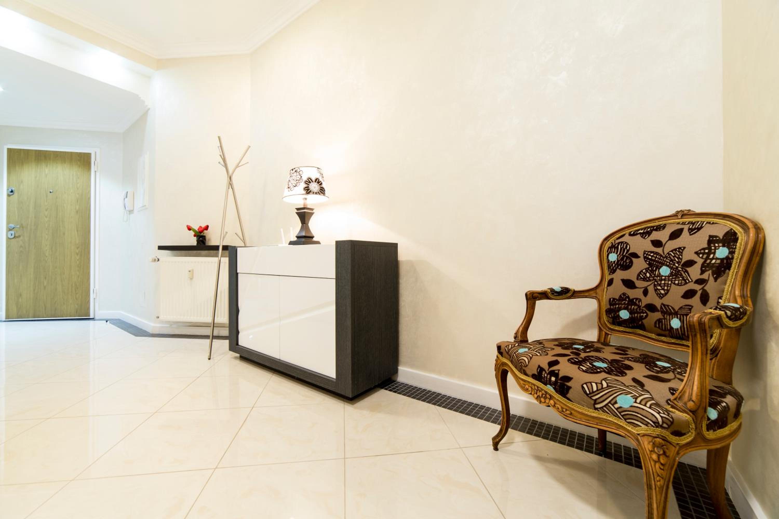 The Queen Luxury Apartments - Villa Cortina