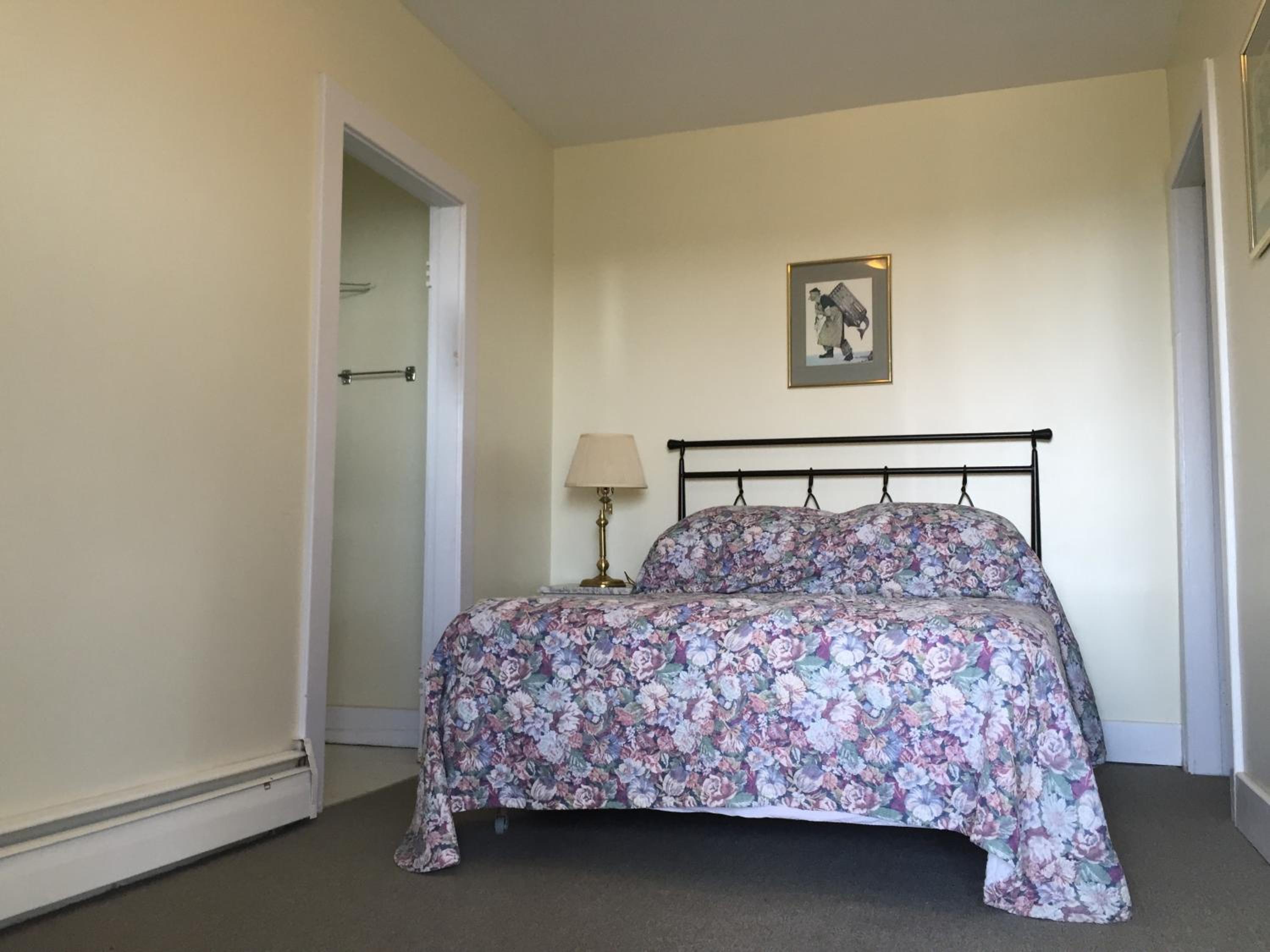 Saint John Vacations - Admiral's Quay Motel  Suites - Property Image 7