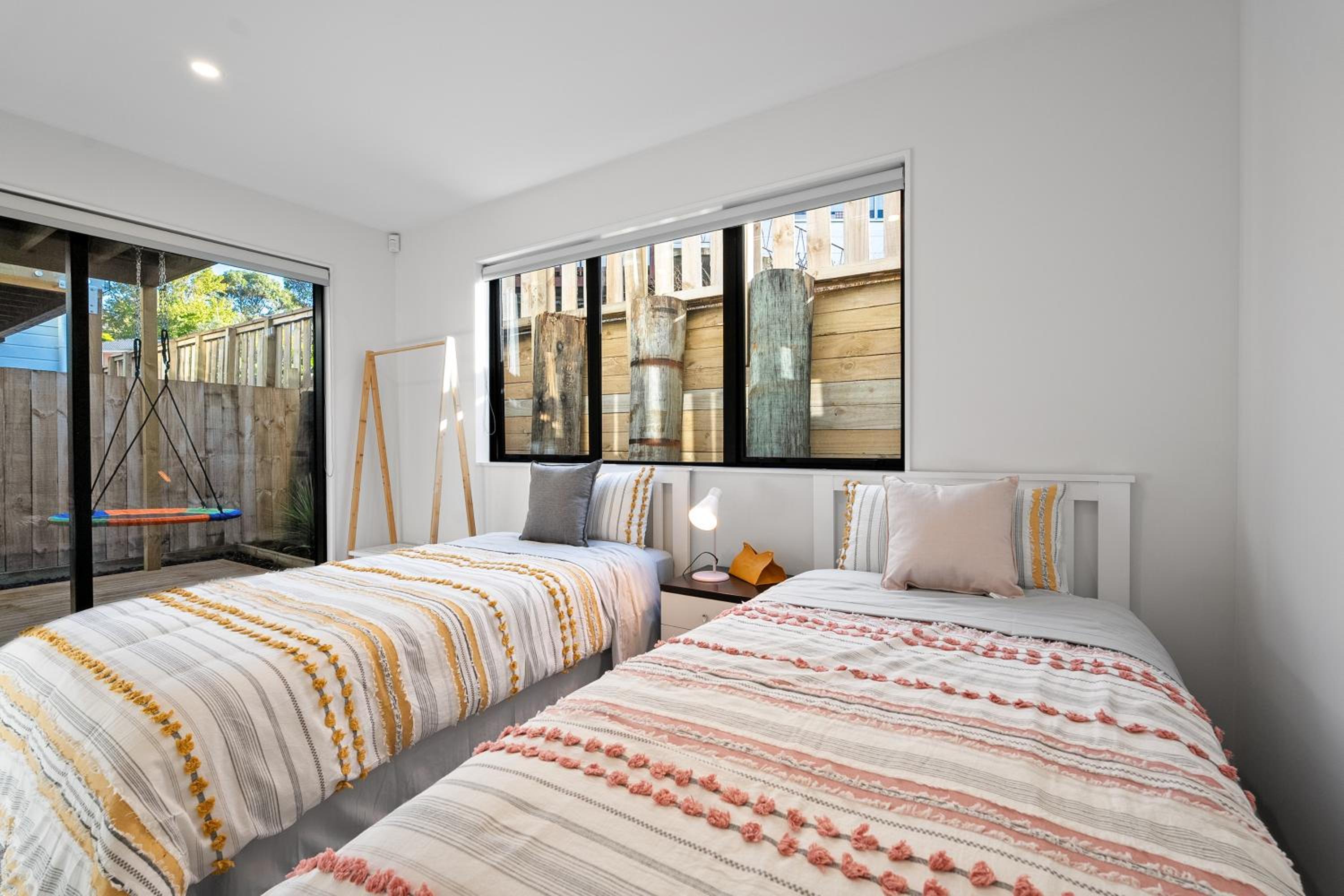 Luxury 4 BR Retreat 4 bath with 3 Master Suites and Kids' Playroom
