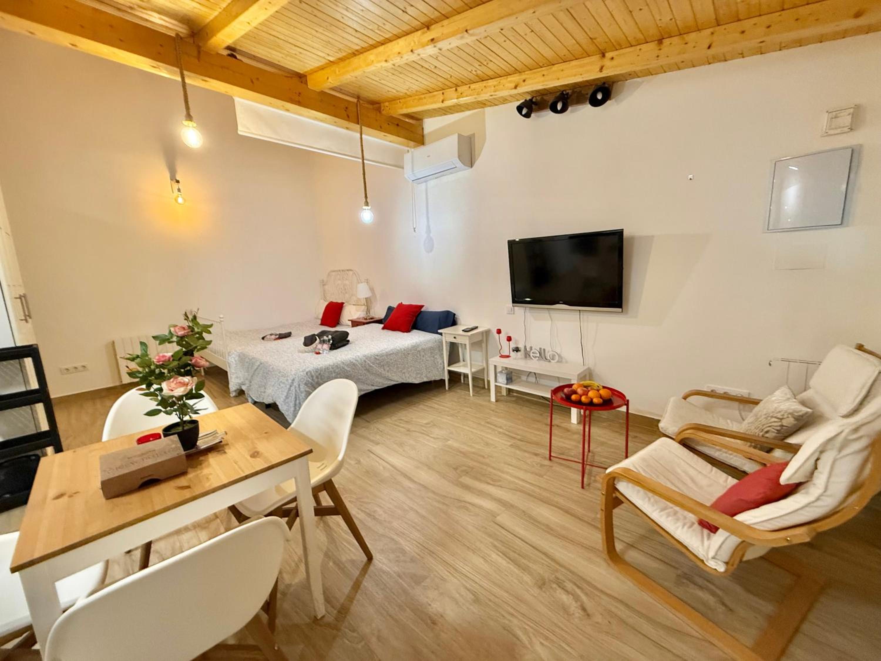 Rosa HOME, Casa completa independiente