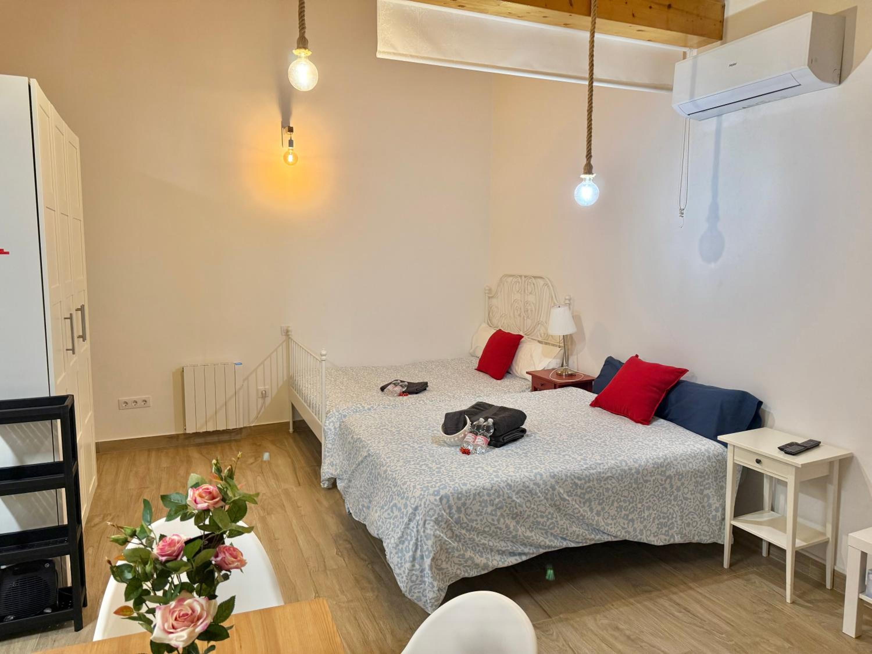 Rosa HOME, Casa completa independiente