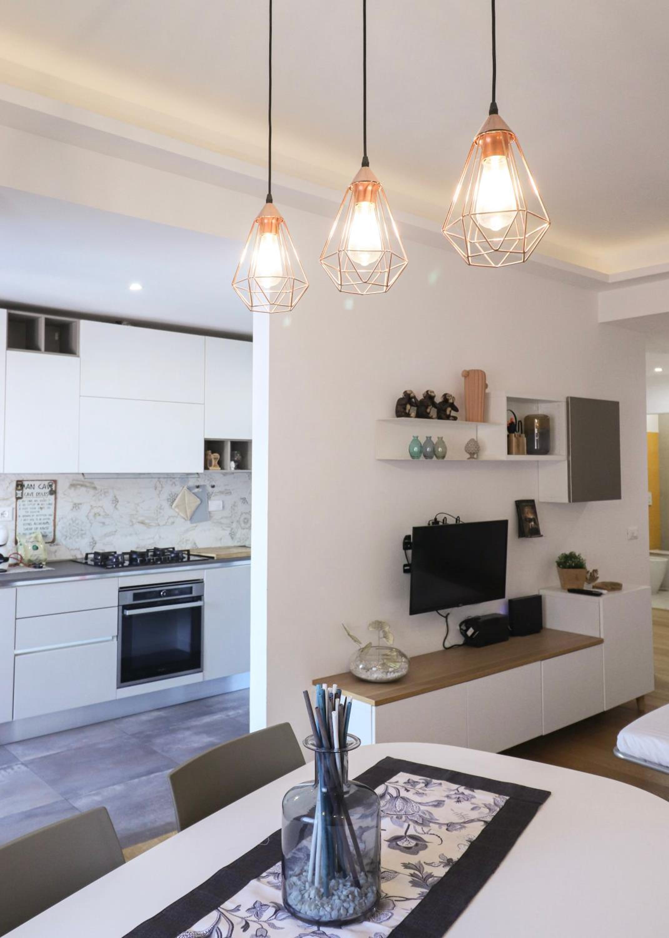 Elegant & Chic 2 Suites Apartment - 5min to Station, AC, Wi-Fi