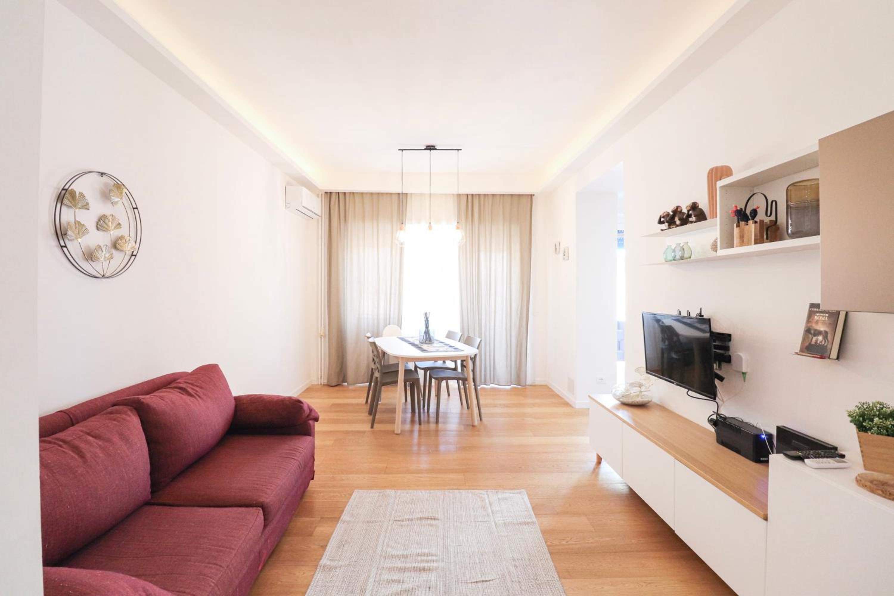 Elegant & Chic 2 Suites Apartment - 5min to Station, AC, Wi-Fi