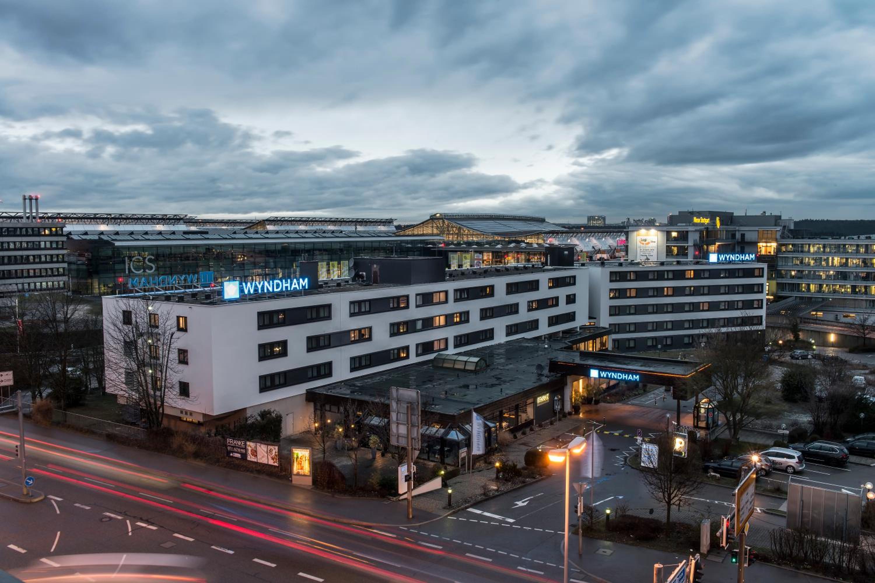 Hotel Wyndham Stuttgart Airport Messe - Image 1