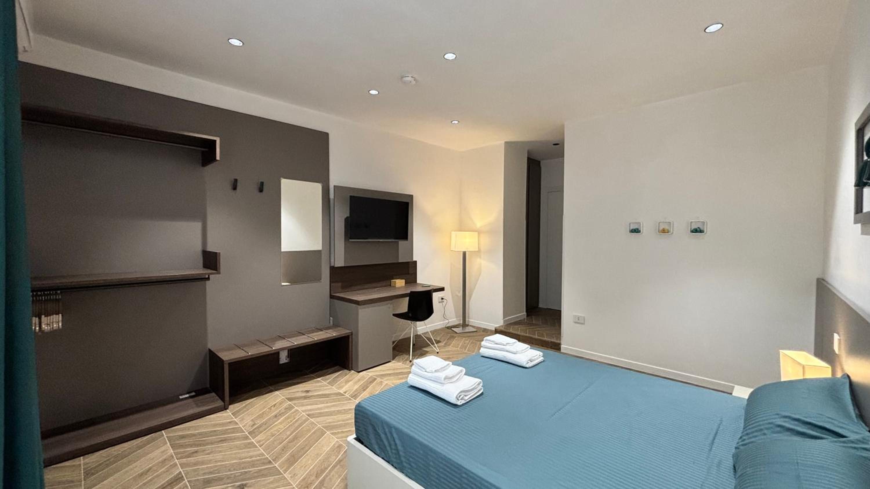 Seaside Suites